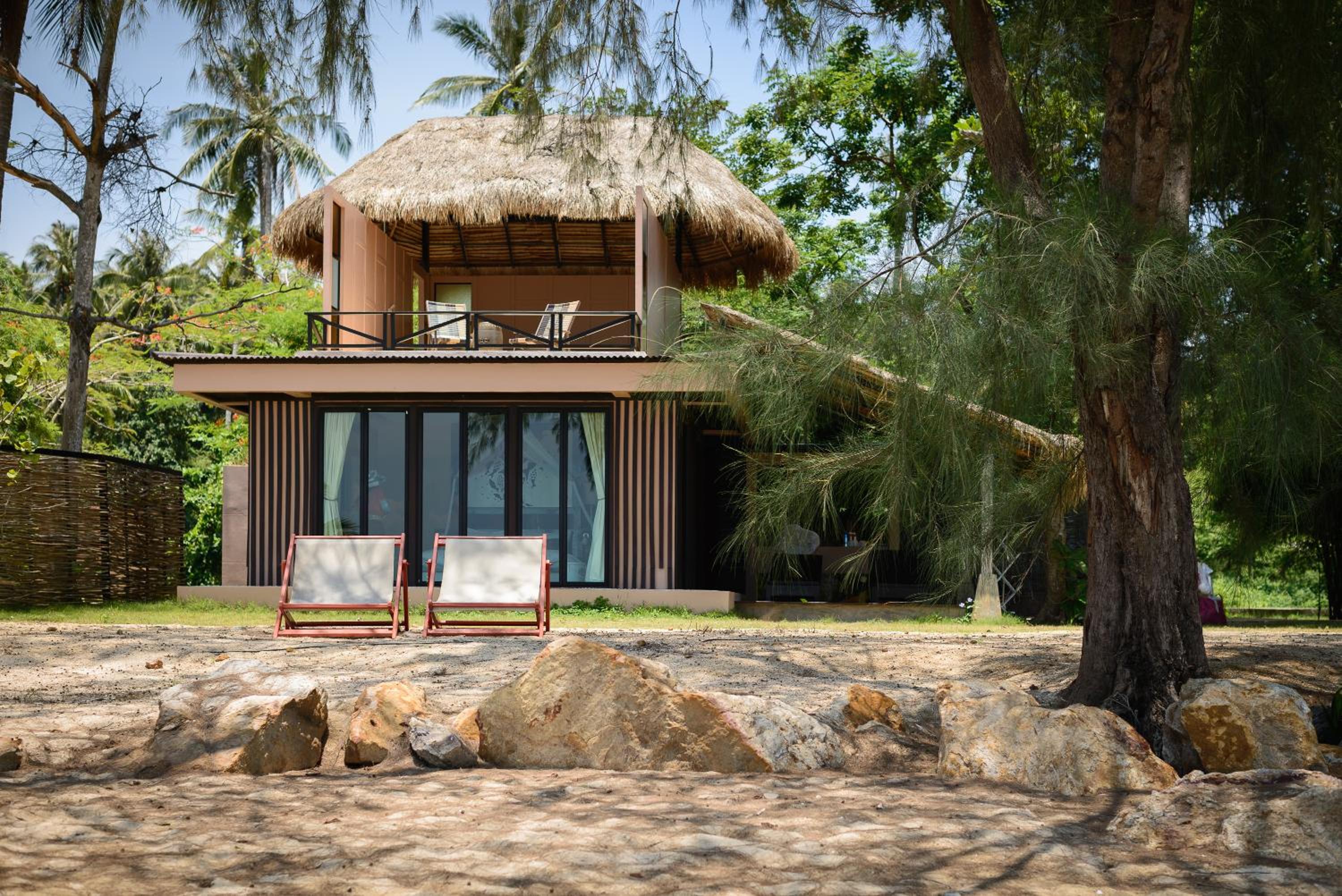  Suite - Beach Front - Photo 3