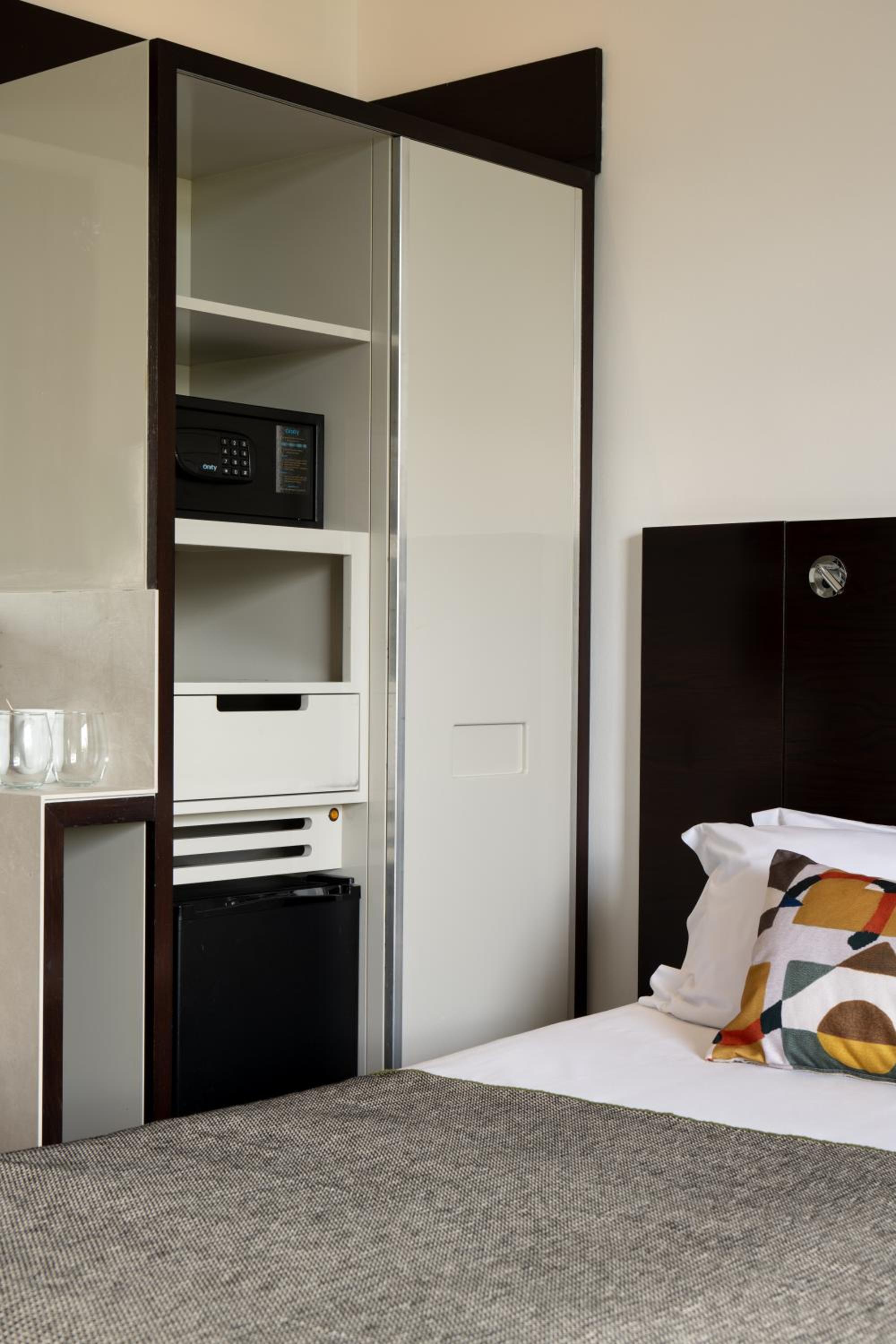 Double Room with Terrace - Photo 2