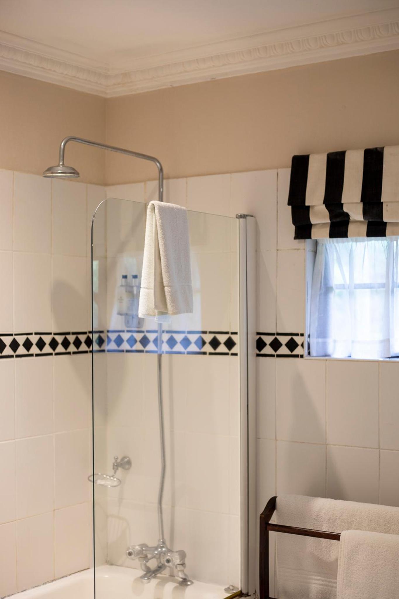 Double or Twin Room - Photo 2