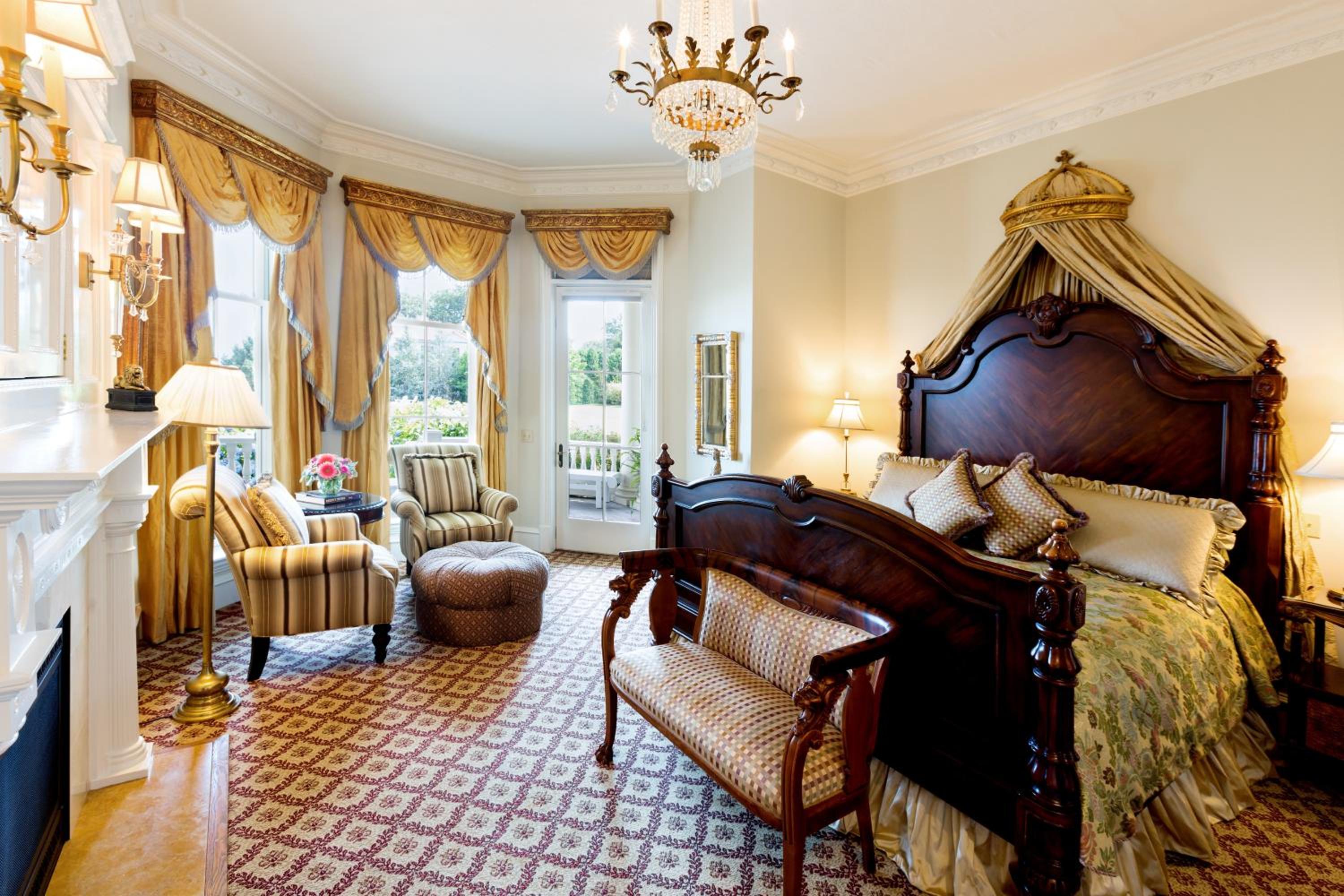 Regency Signature Guest Room