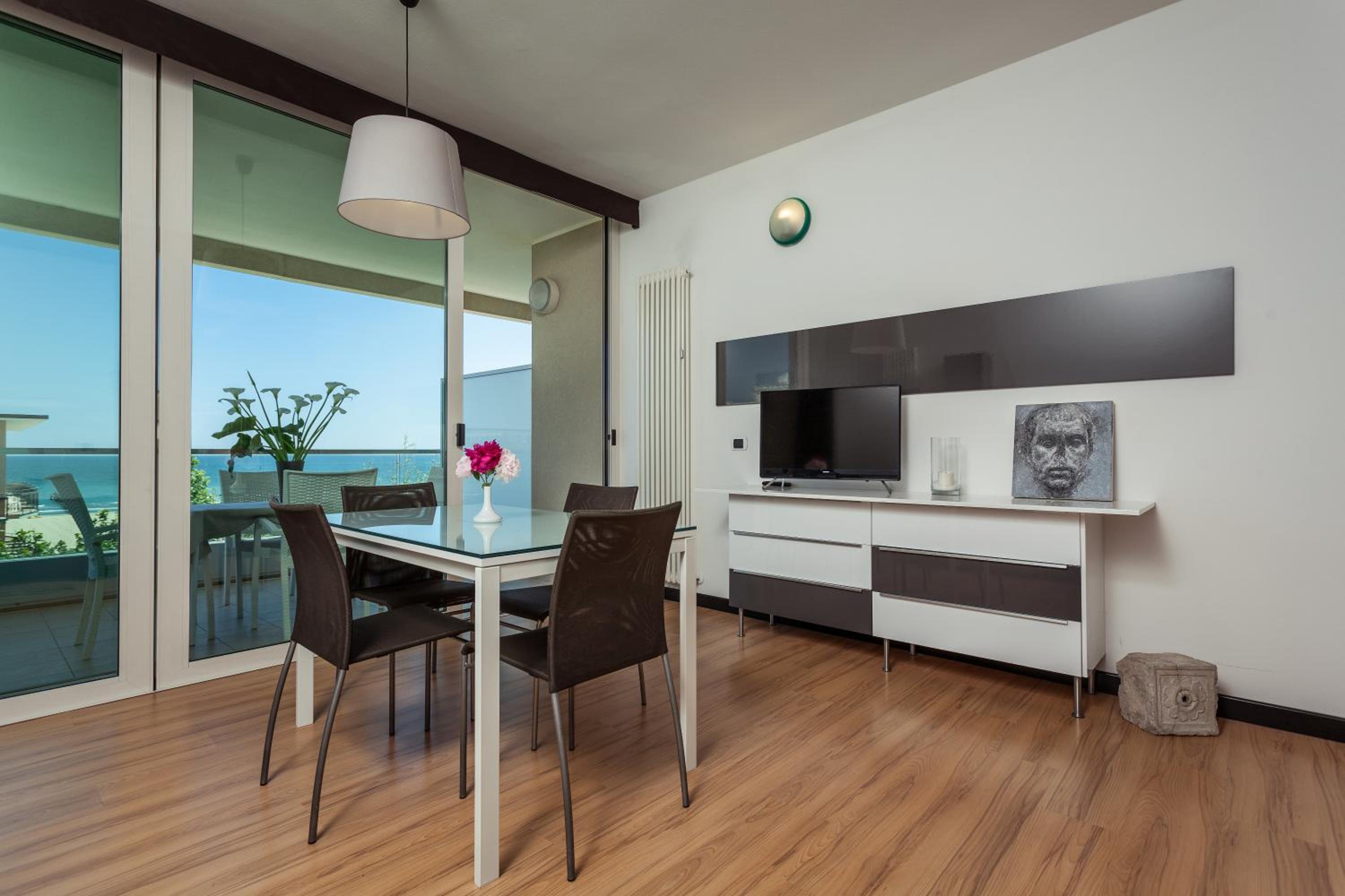 Maisonette photo 2