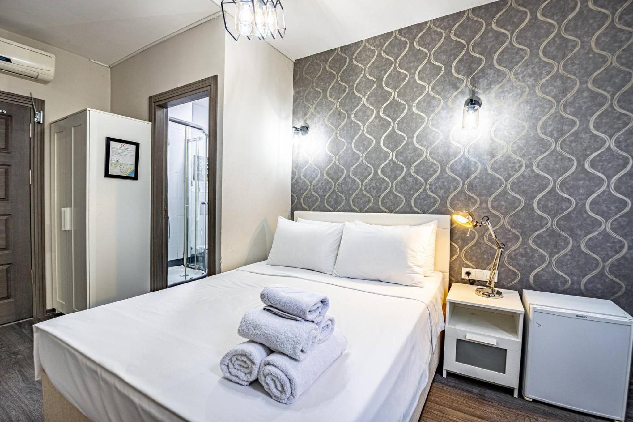 Double or Twin Room photo 3