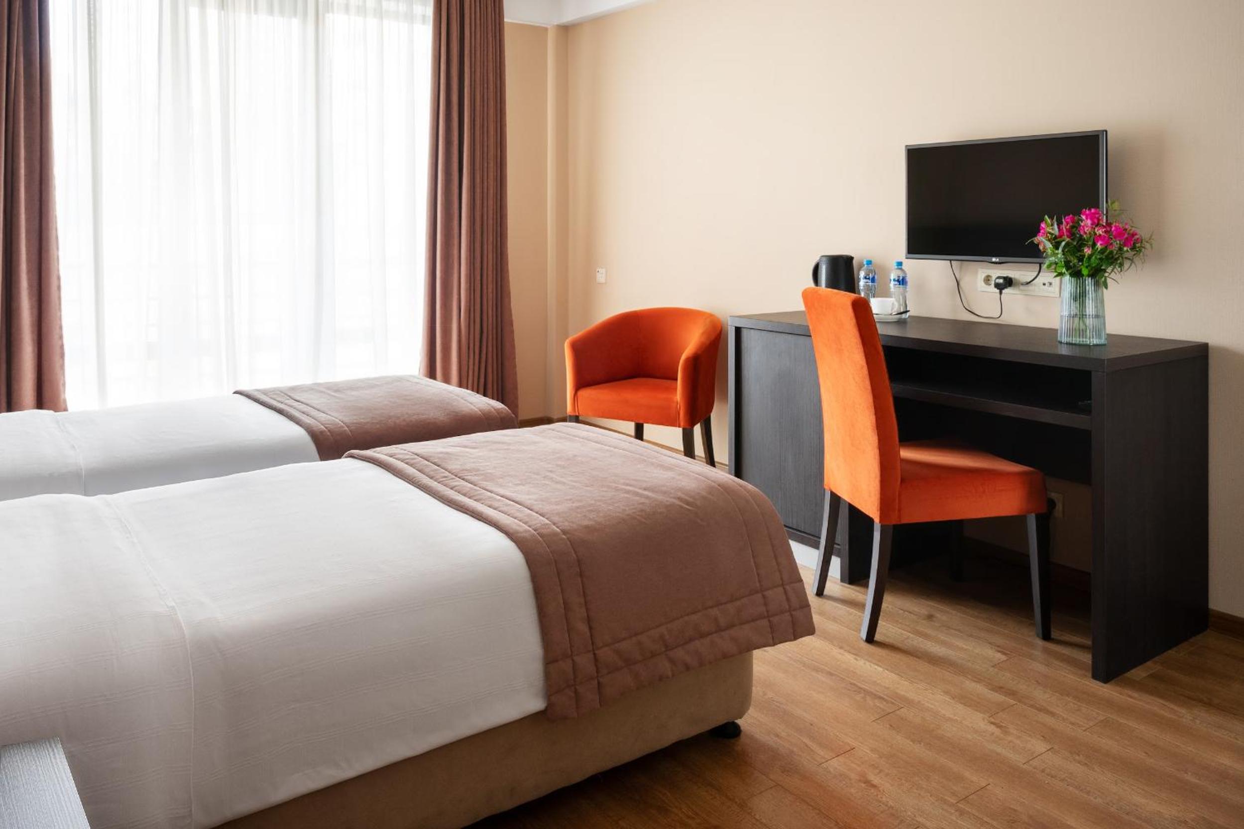 Standard Twin Room photo 3