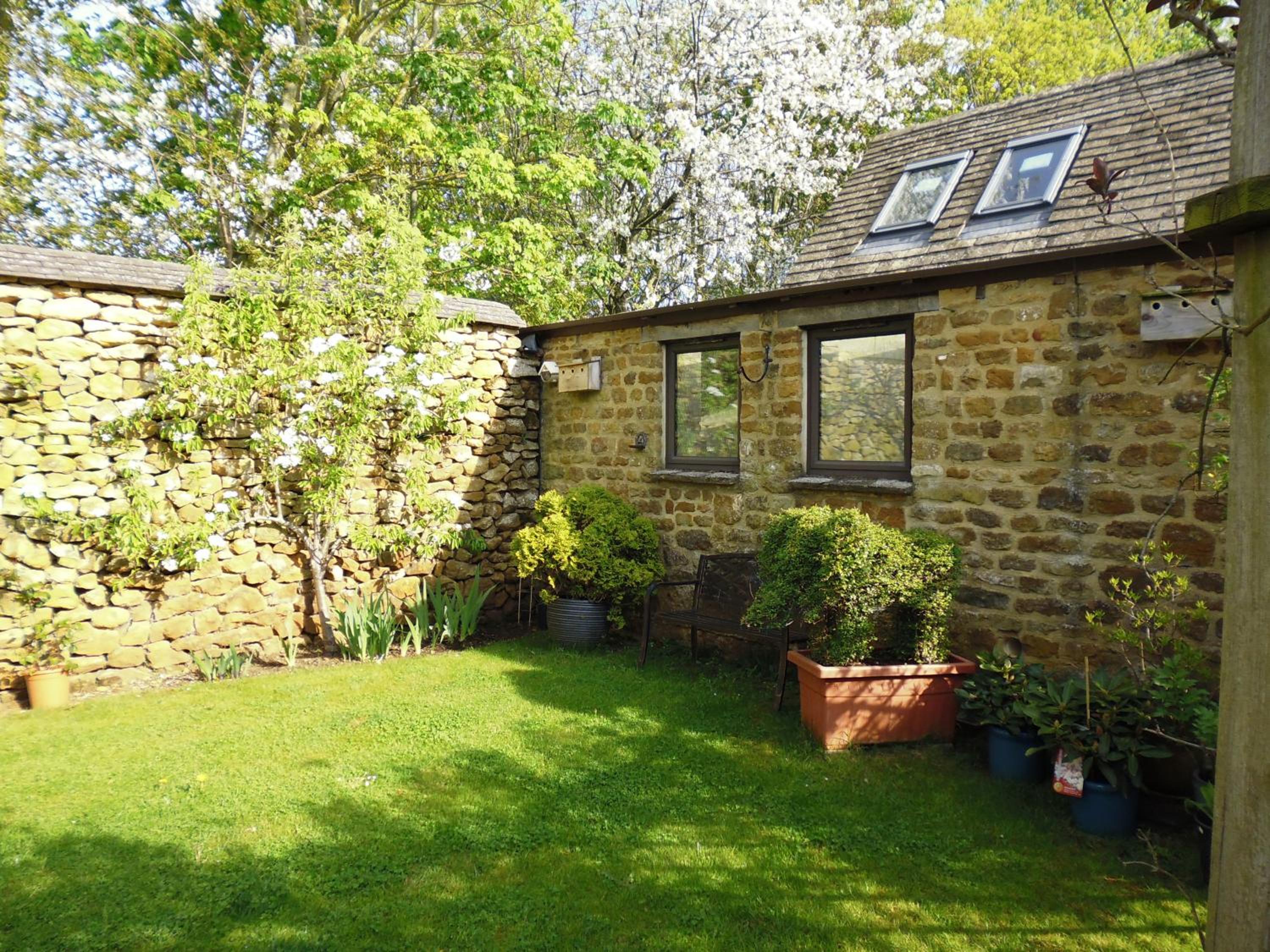 One-Bedroom House photo 3