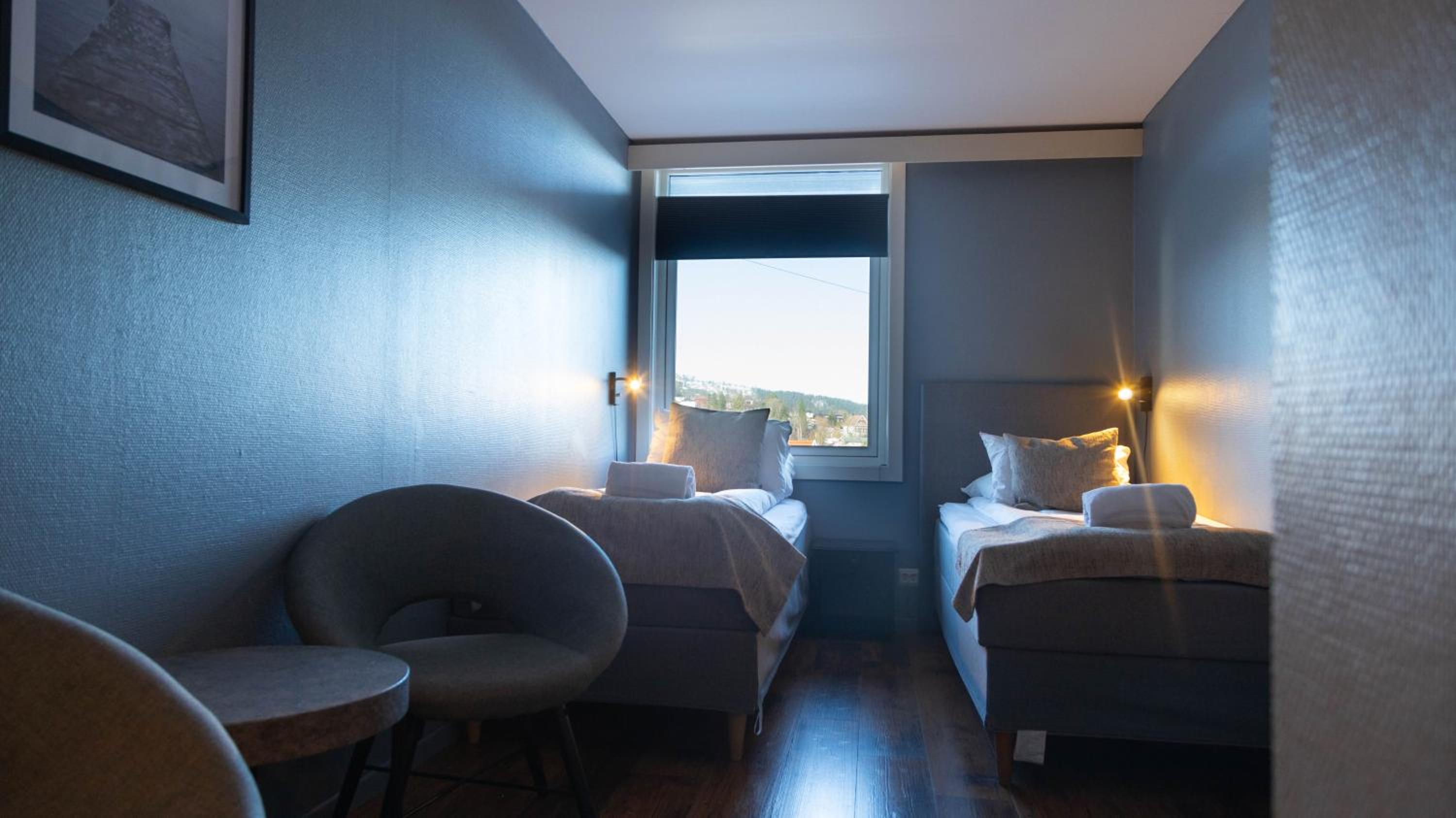 Twin Room - Photo 2