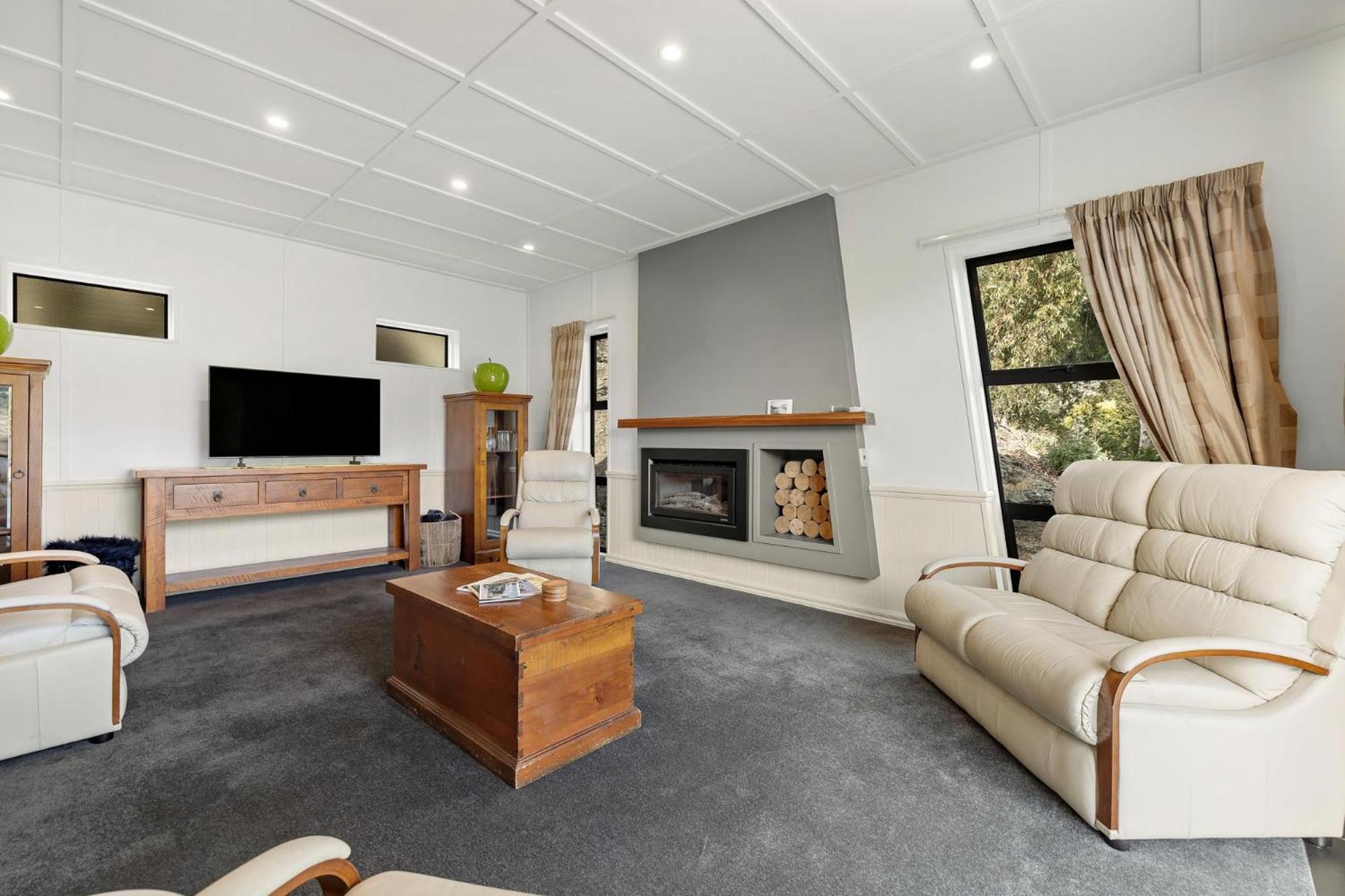 Three-Bedroom Villa photo 3