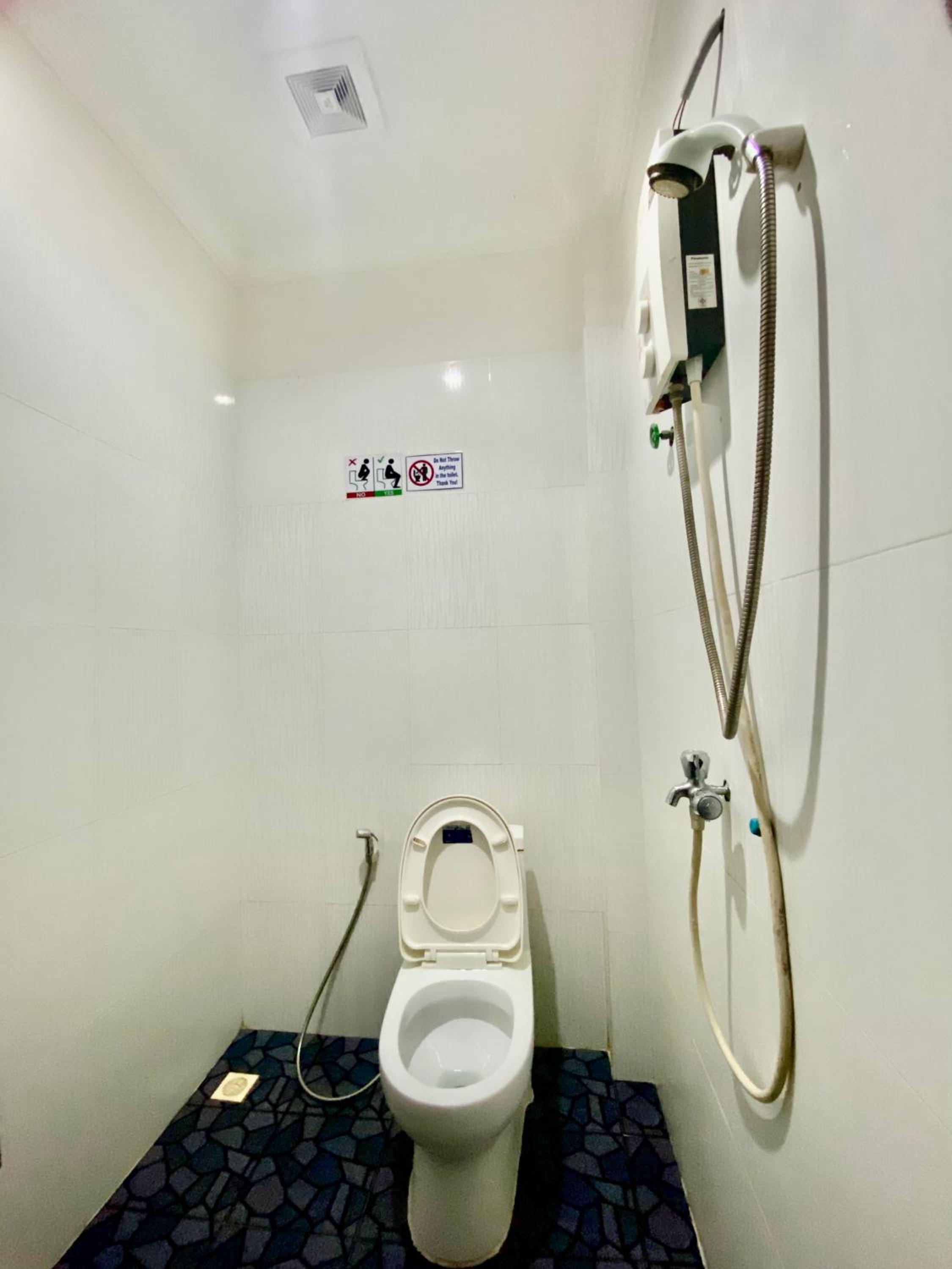 Standard Double Room with Fan - Photo 3