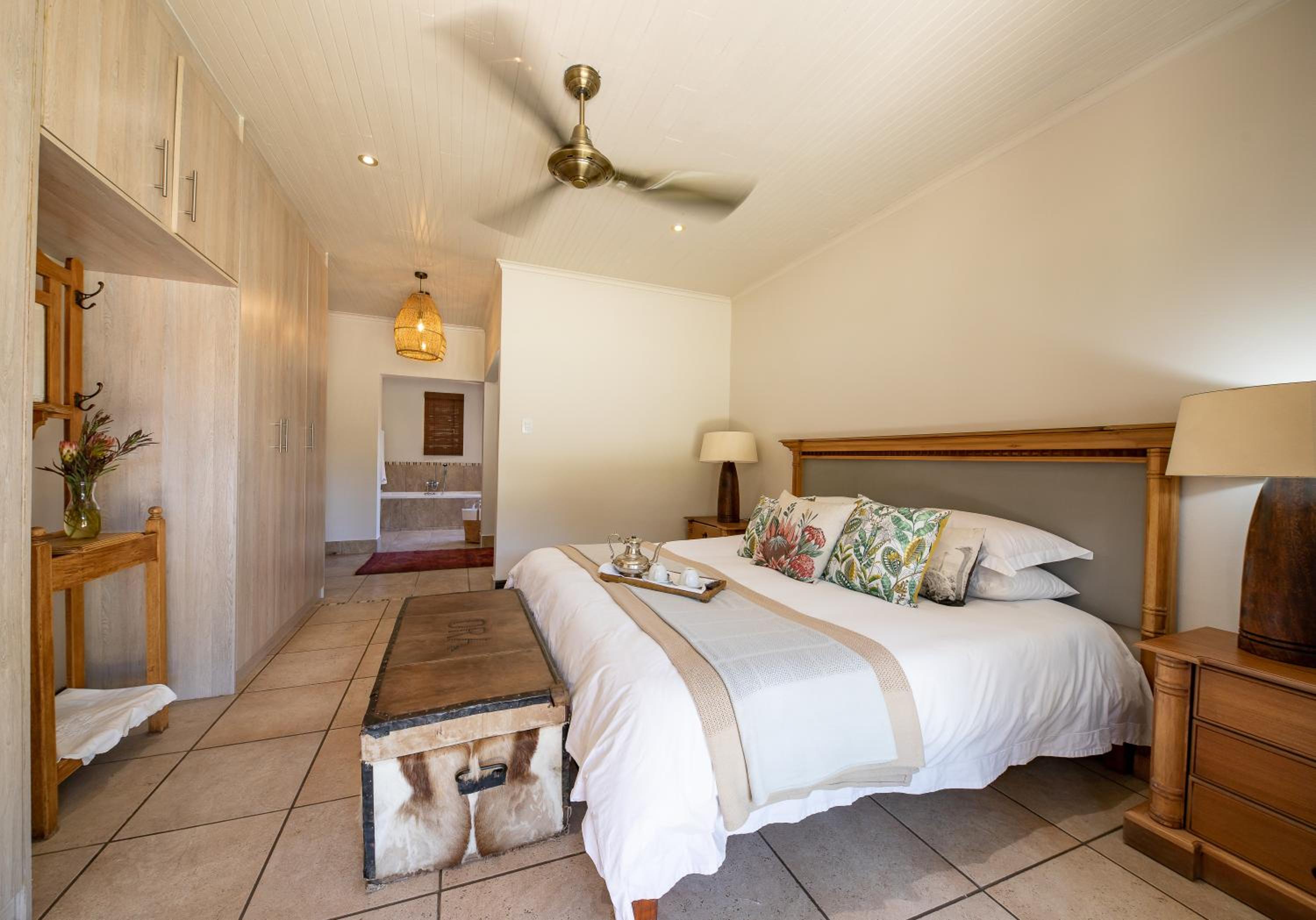 Three-Bedroom House photo 2