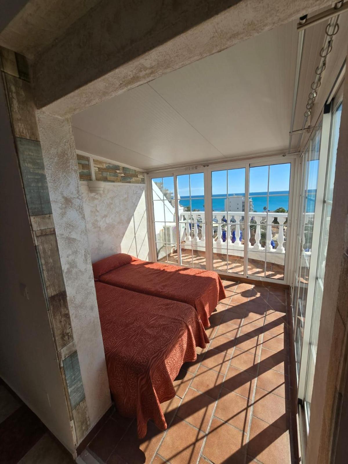 Deluxe Double or Twin Room with Sea View - Photo 1
