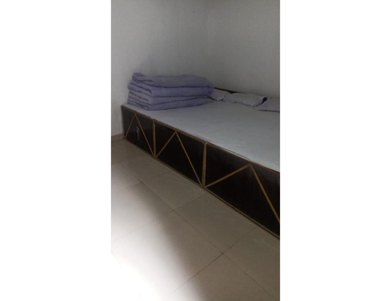 8-Bed Mixed Dormitory Room photo 1