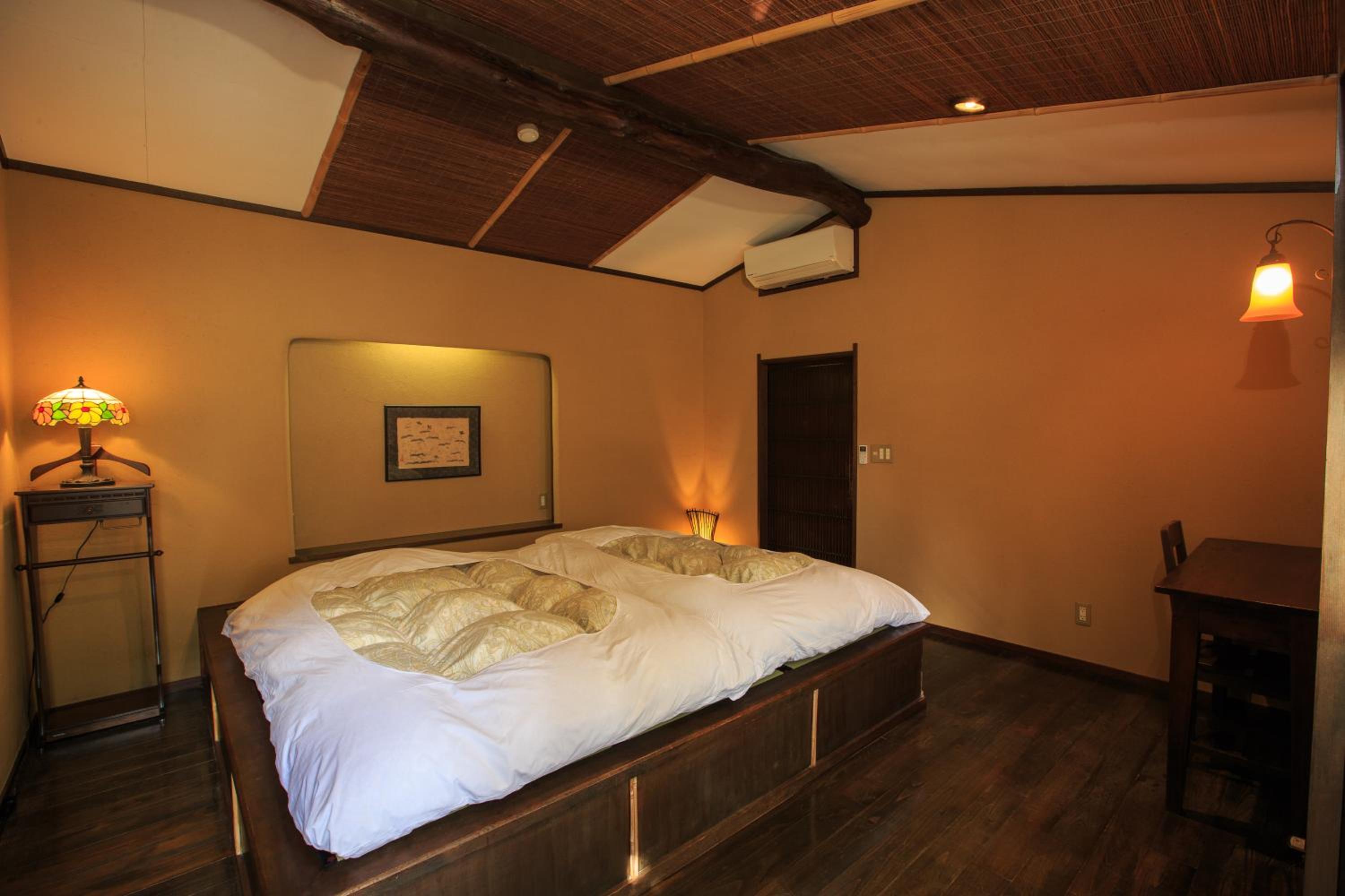Suite with Hot Tub