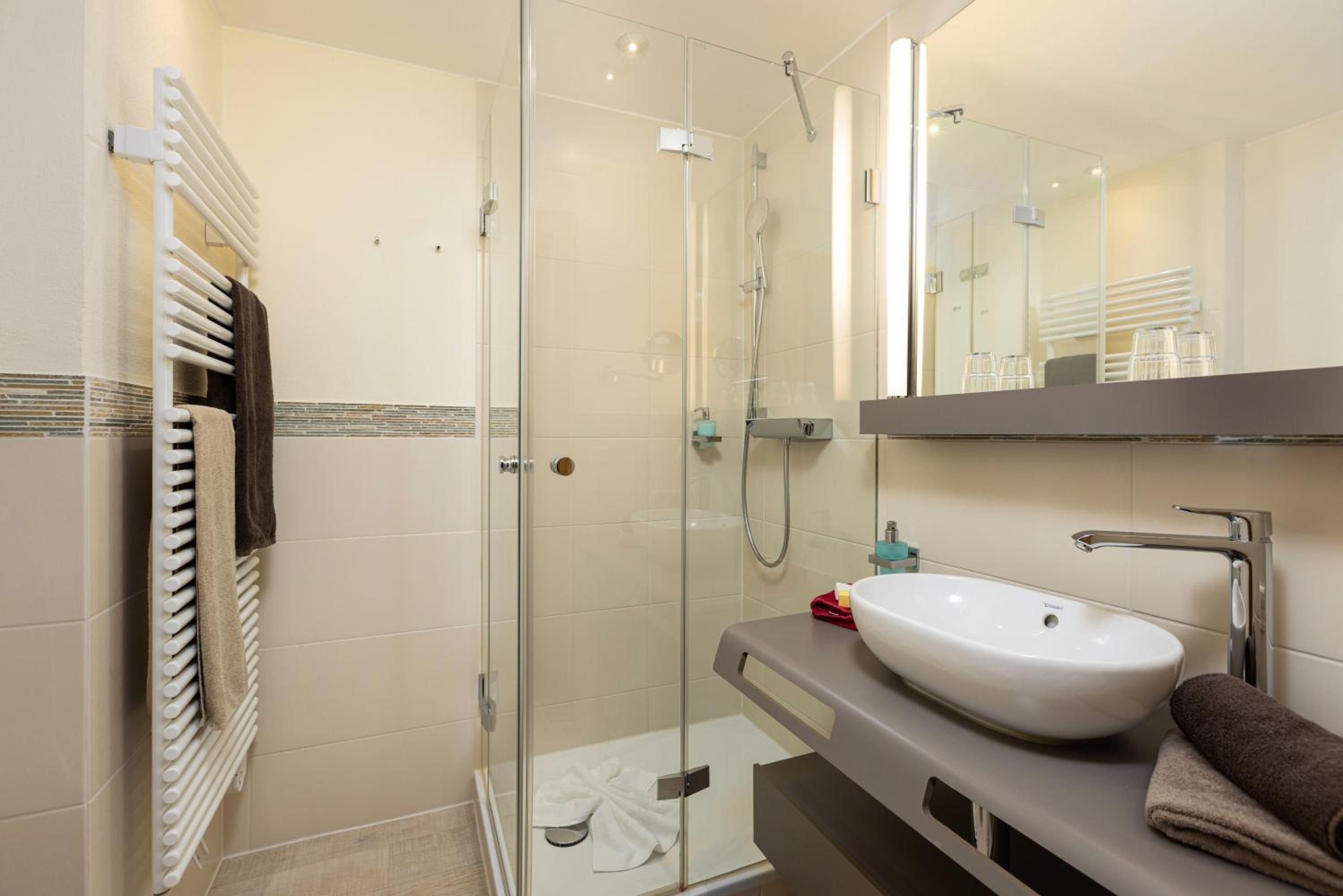 Standard Double Room - Photo 5