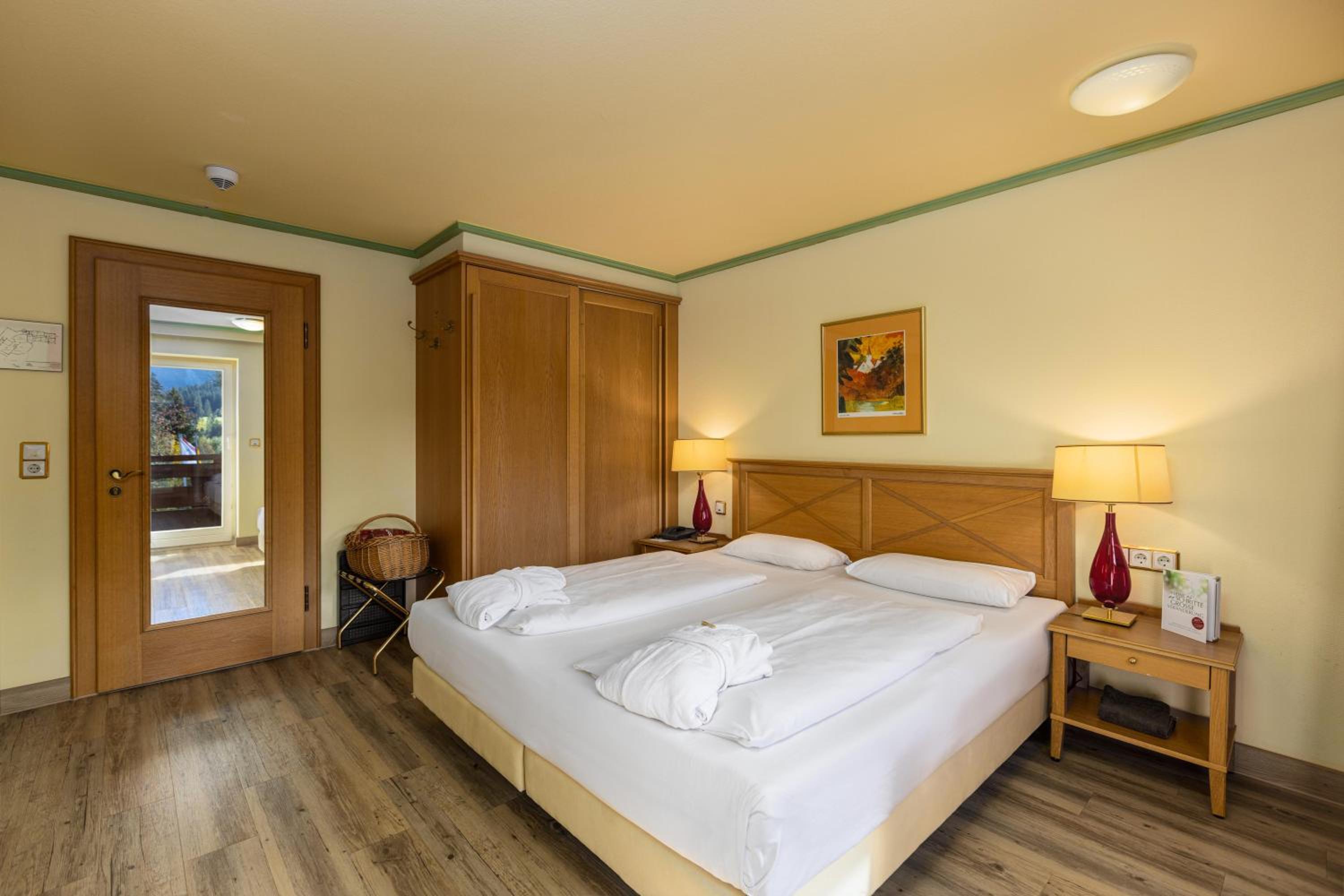 Standard Double Room - Photo 2