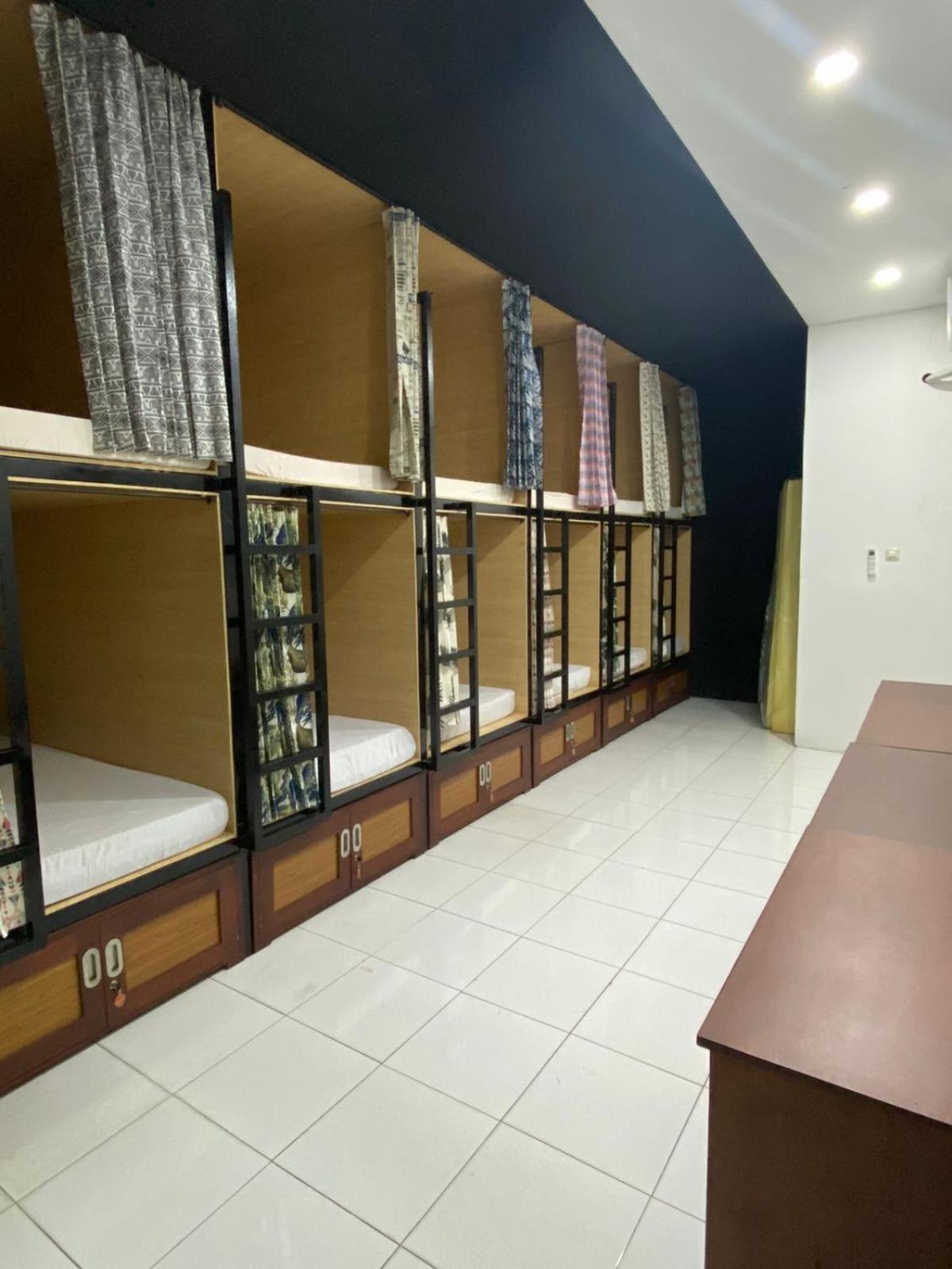 Mixed Dormitory Room photo 2