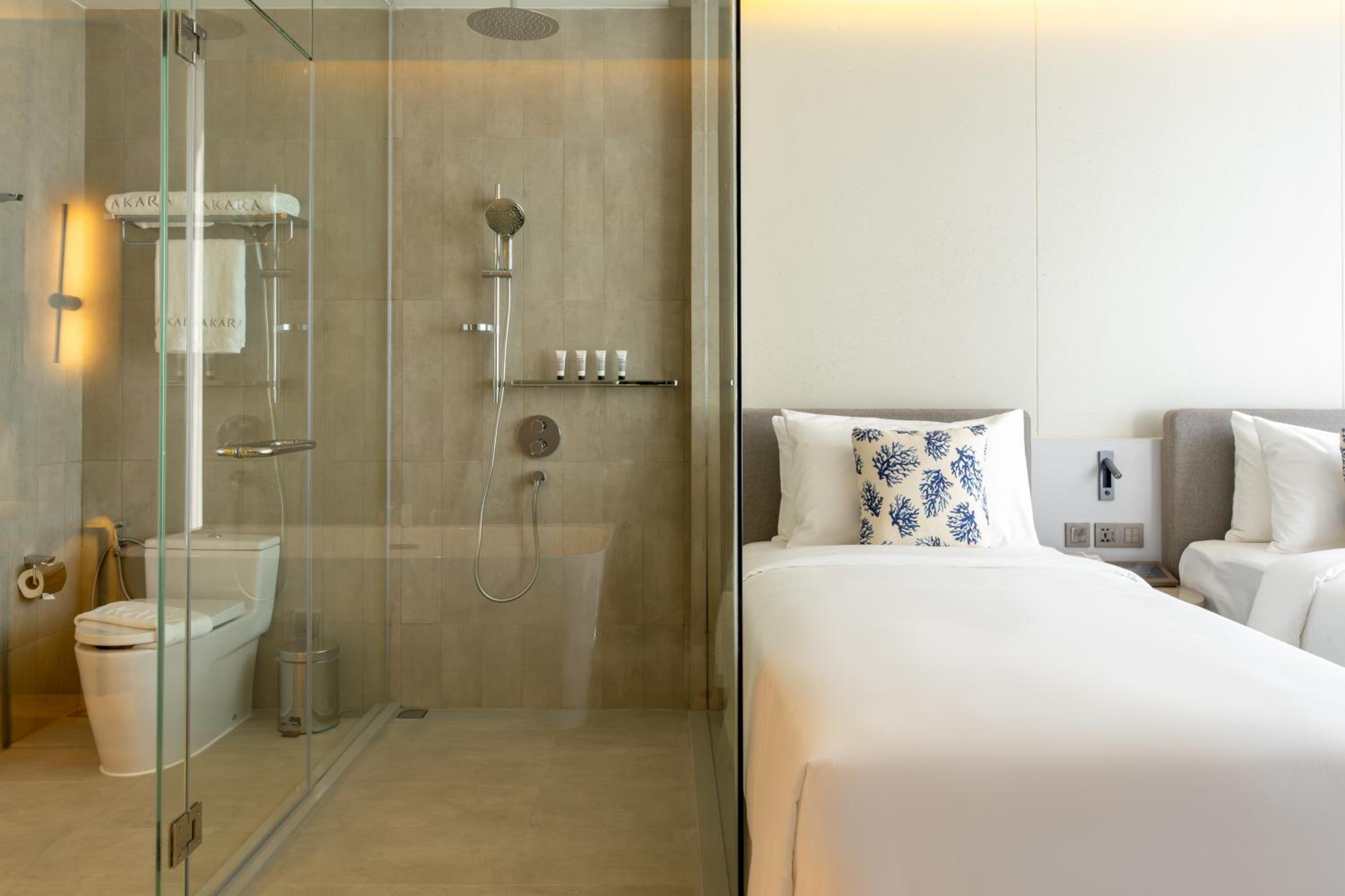 Stella Suite Triple