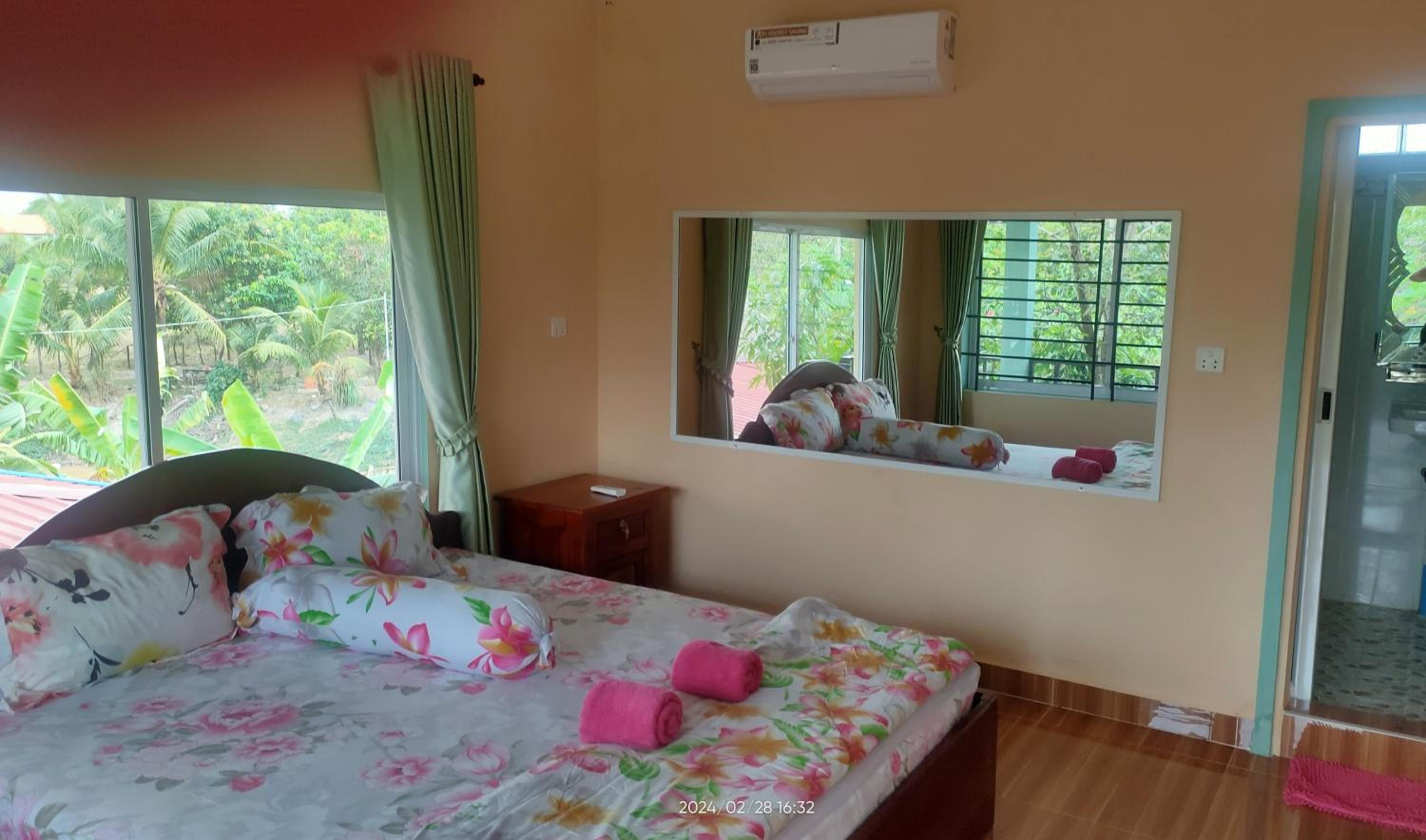 Standard King Room