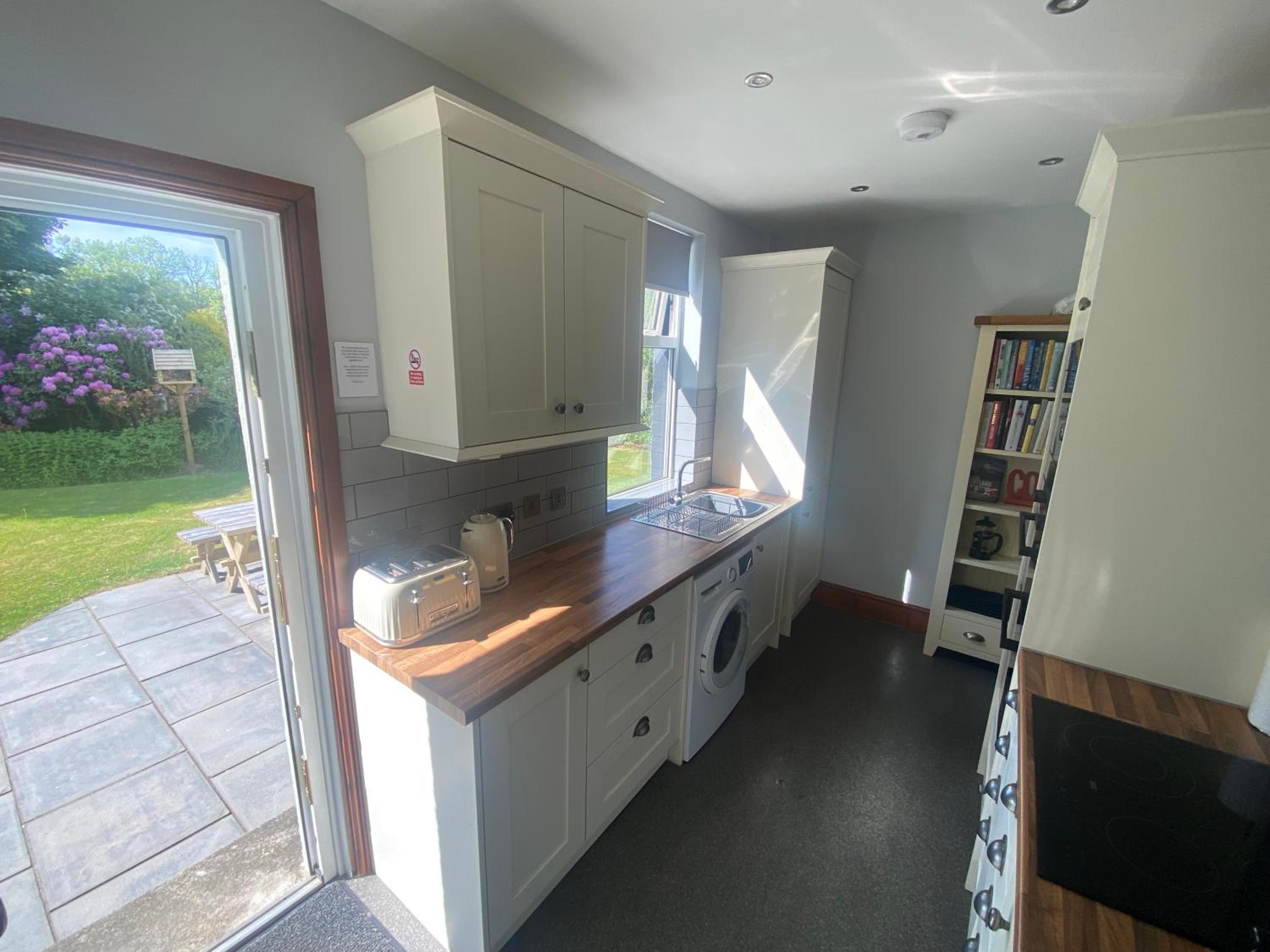 Two-Bedroom House photo 2