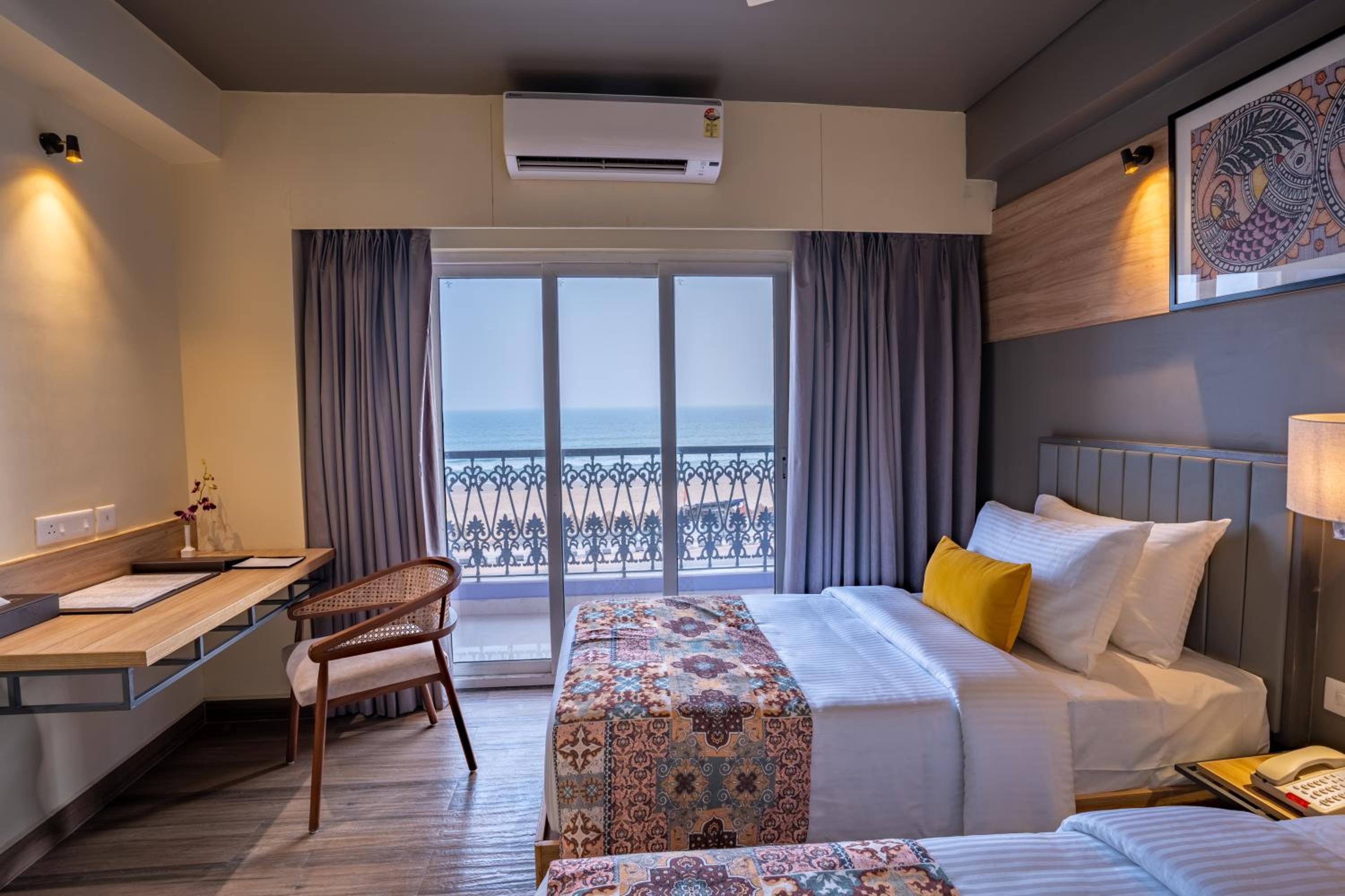 Executive Twin with Balcony Sea Facing - Enjoy Complimentary Hi-Tea - Photo 3