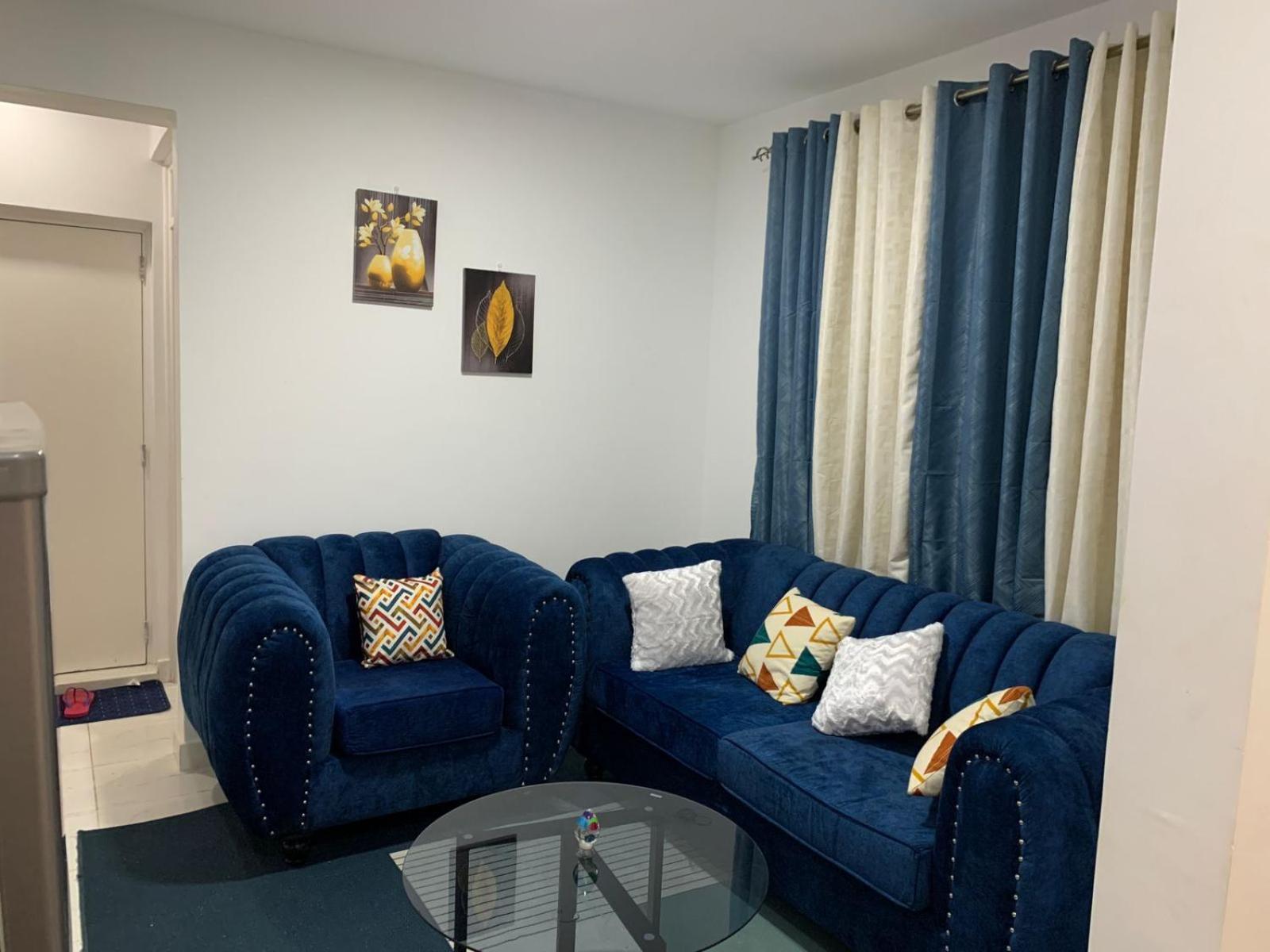 Family Room With Private Bathroom photo 3