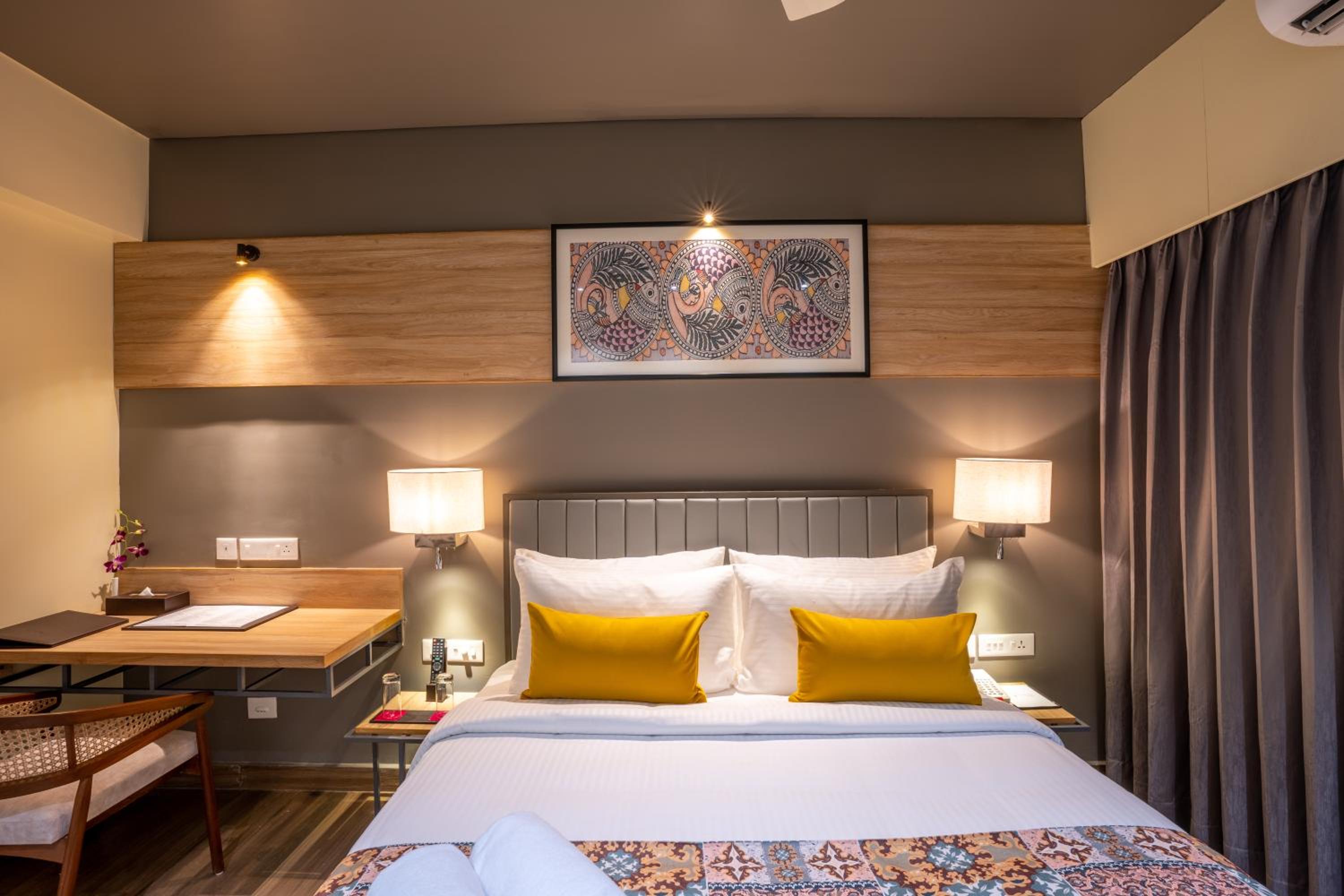 Deluxe Double with Balcony Partial Sea View - Enjoy Complimentary Hi-Tea - Photo 4