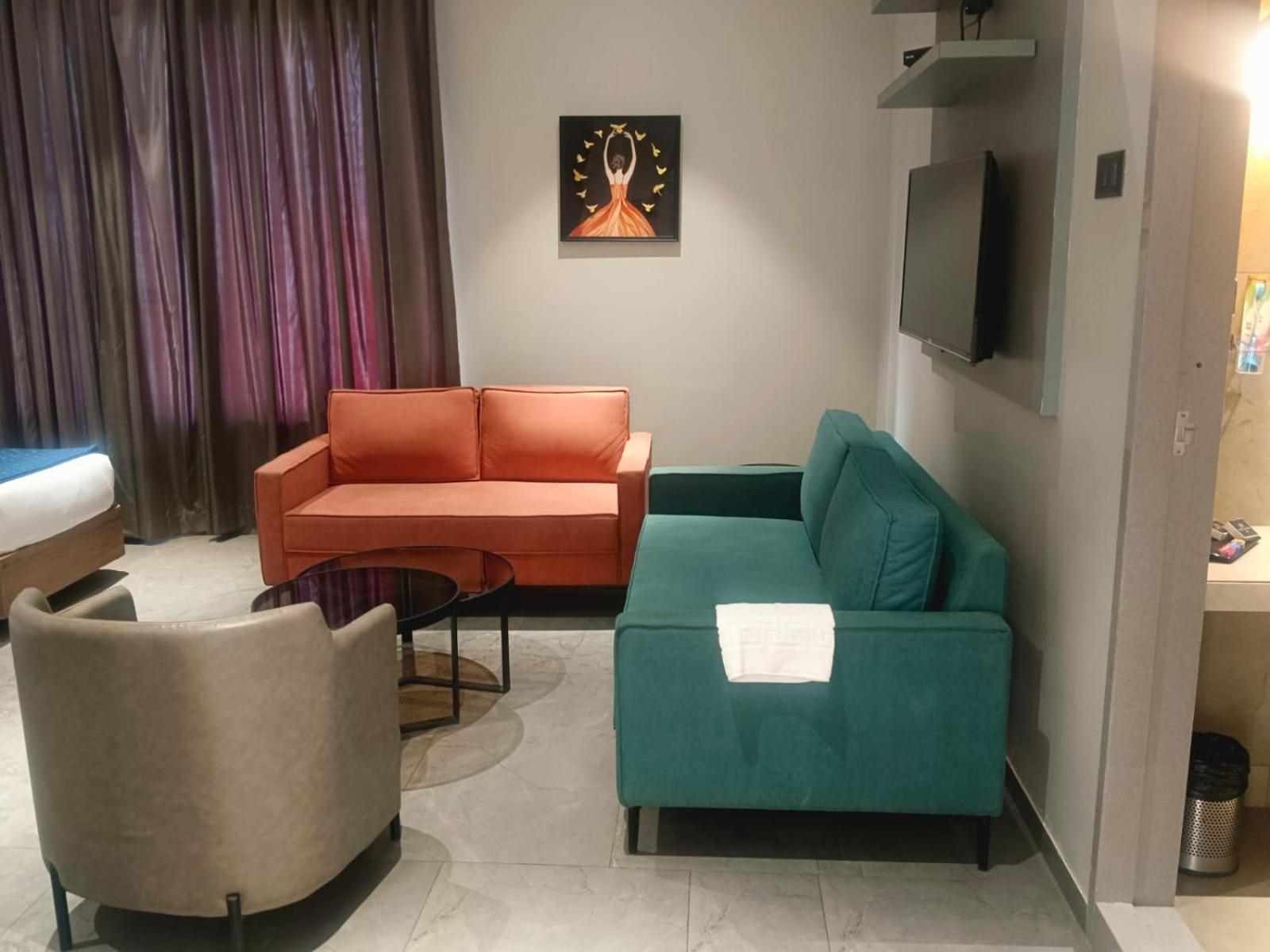 Family Room photo 3