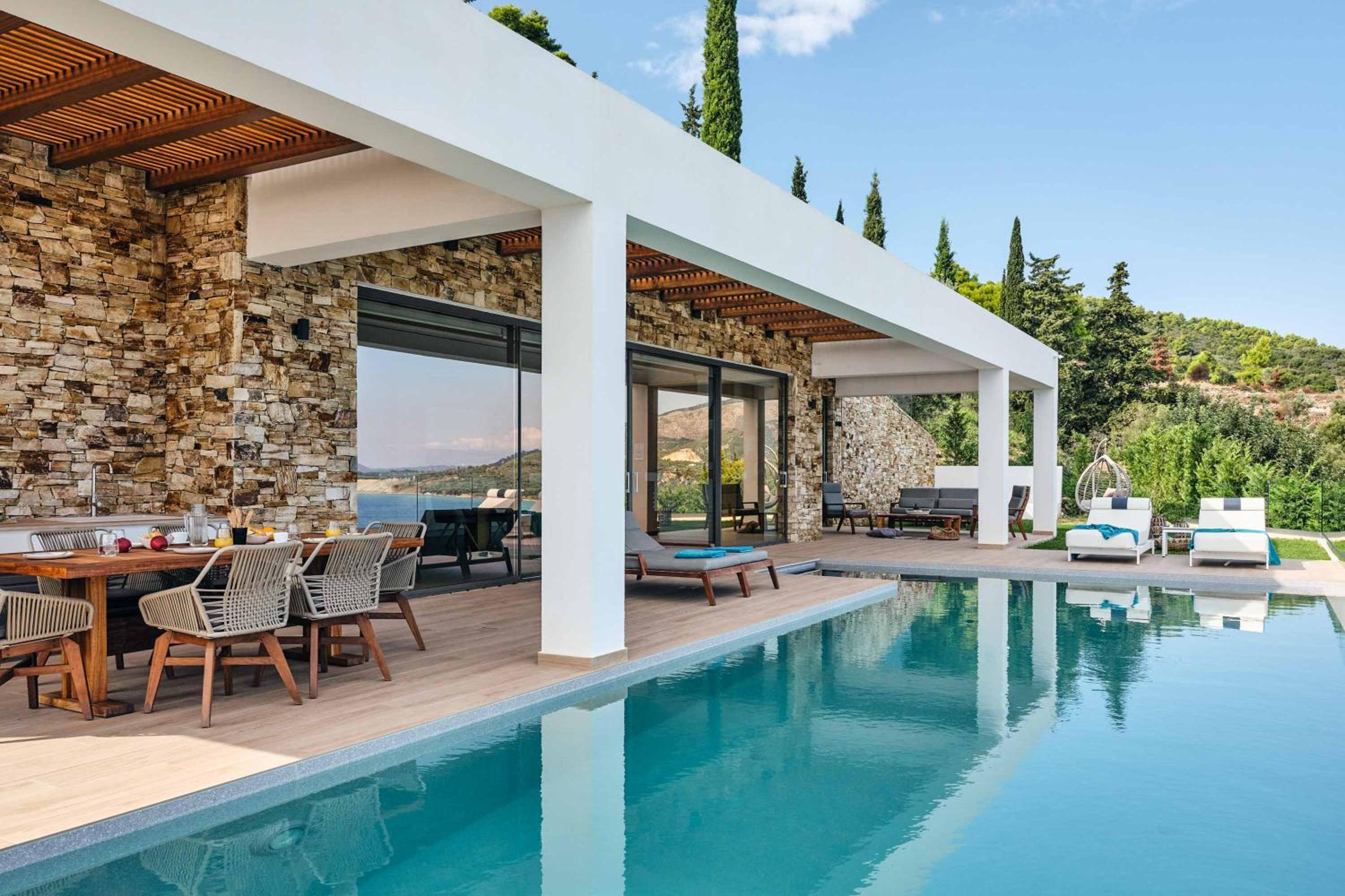 Villa photo 3