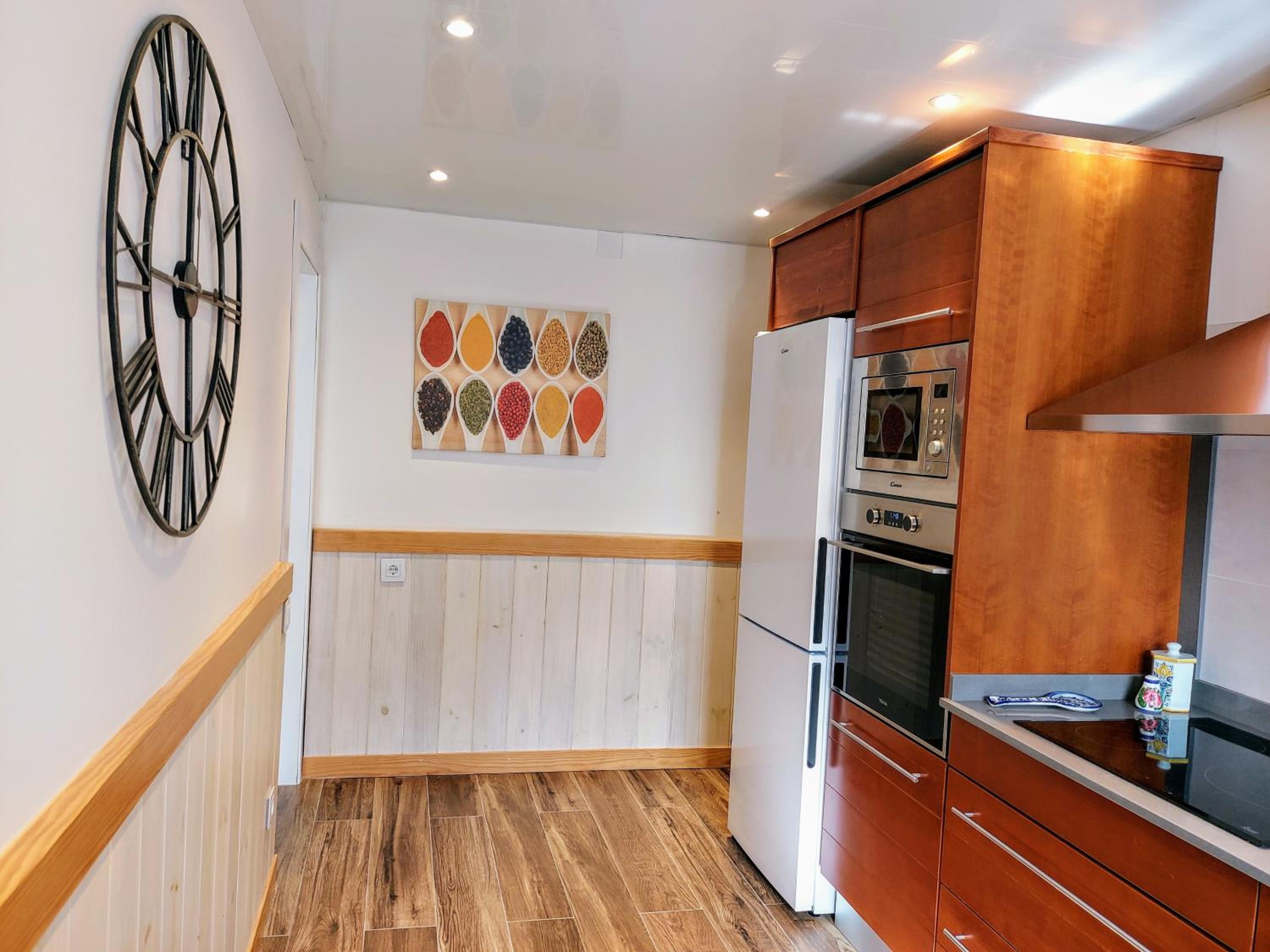 Four-Bedroom House photo 3