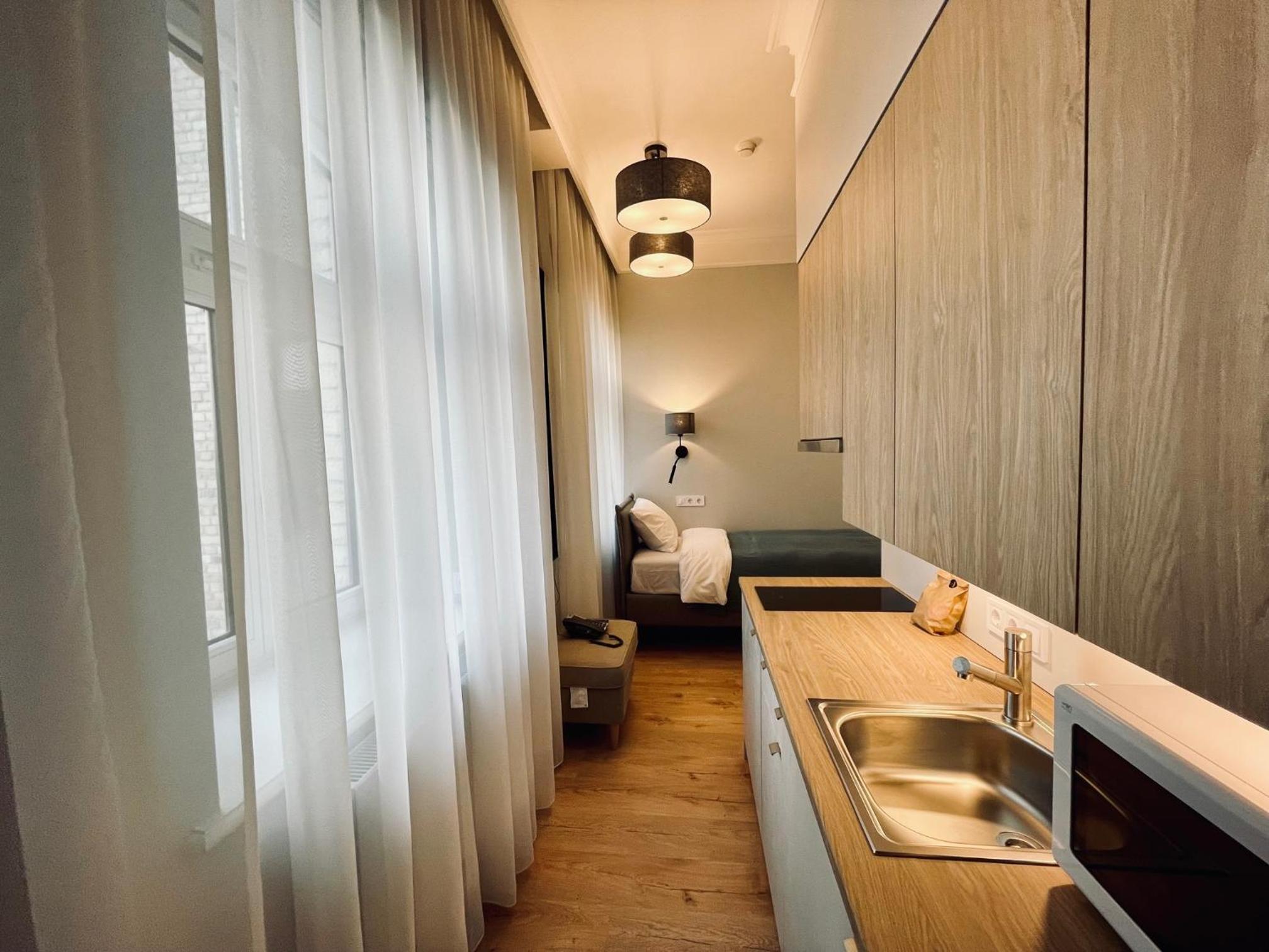 Single Room - Photo 3