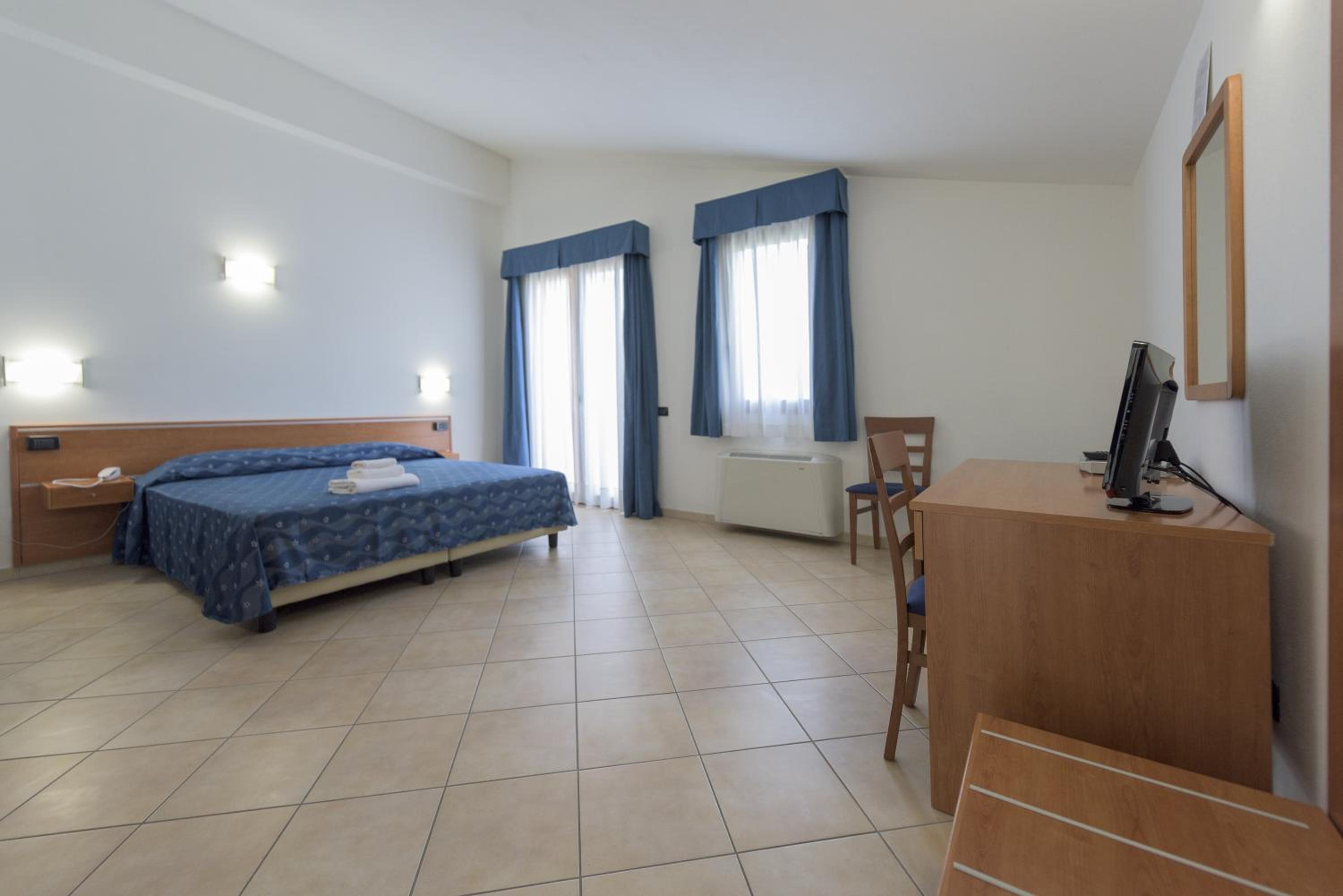 Triple Room photo 2