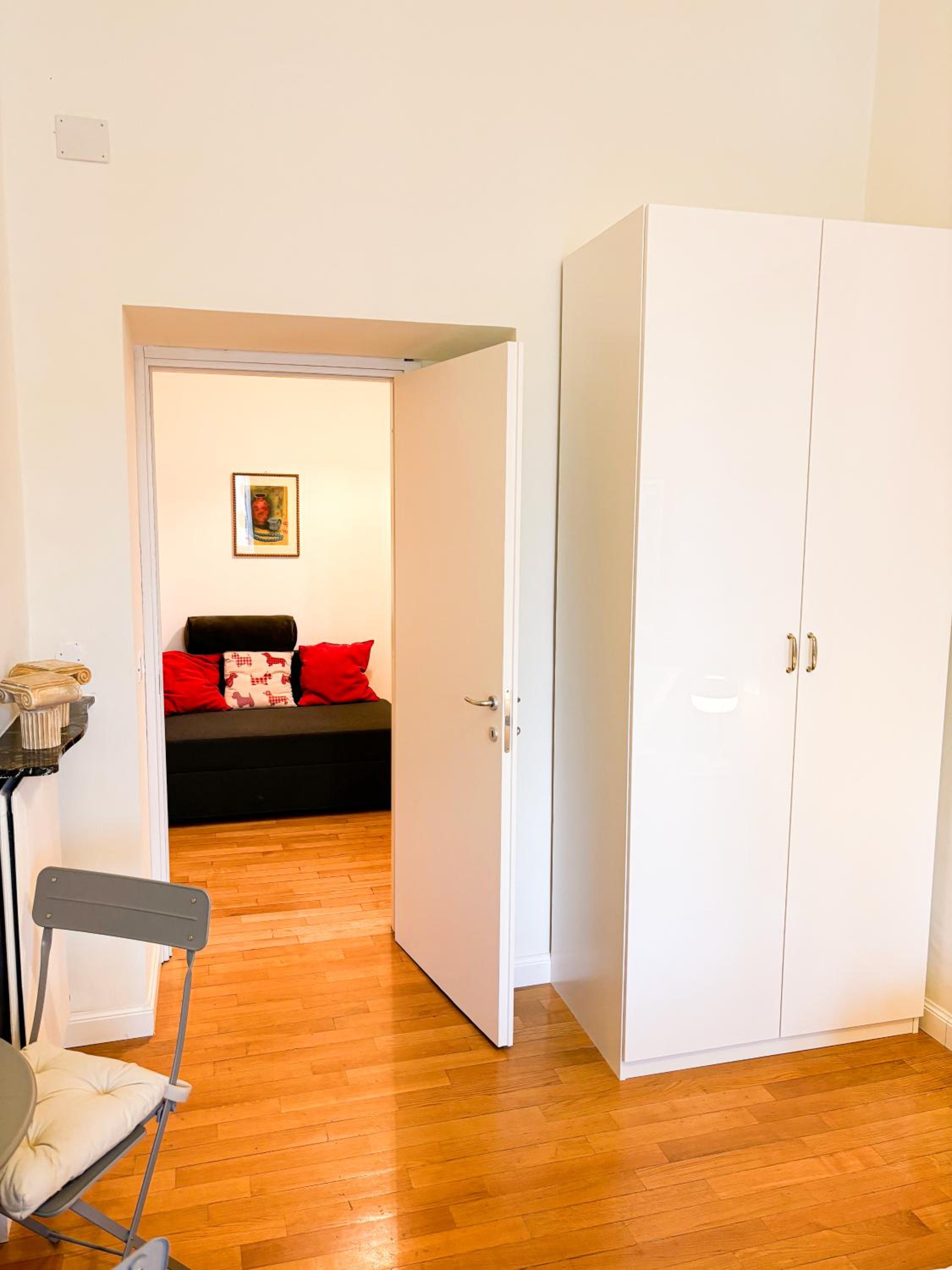 Large Double Room photo 2