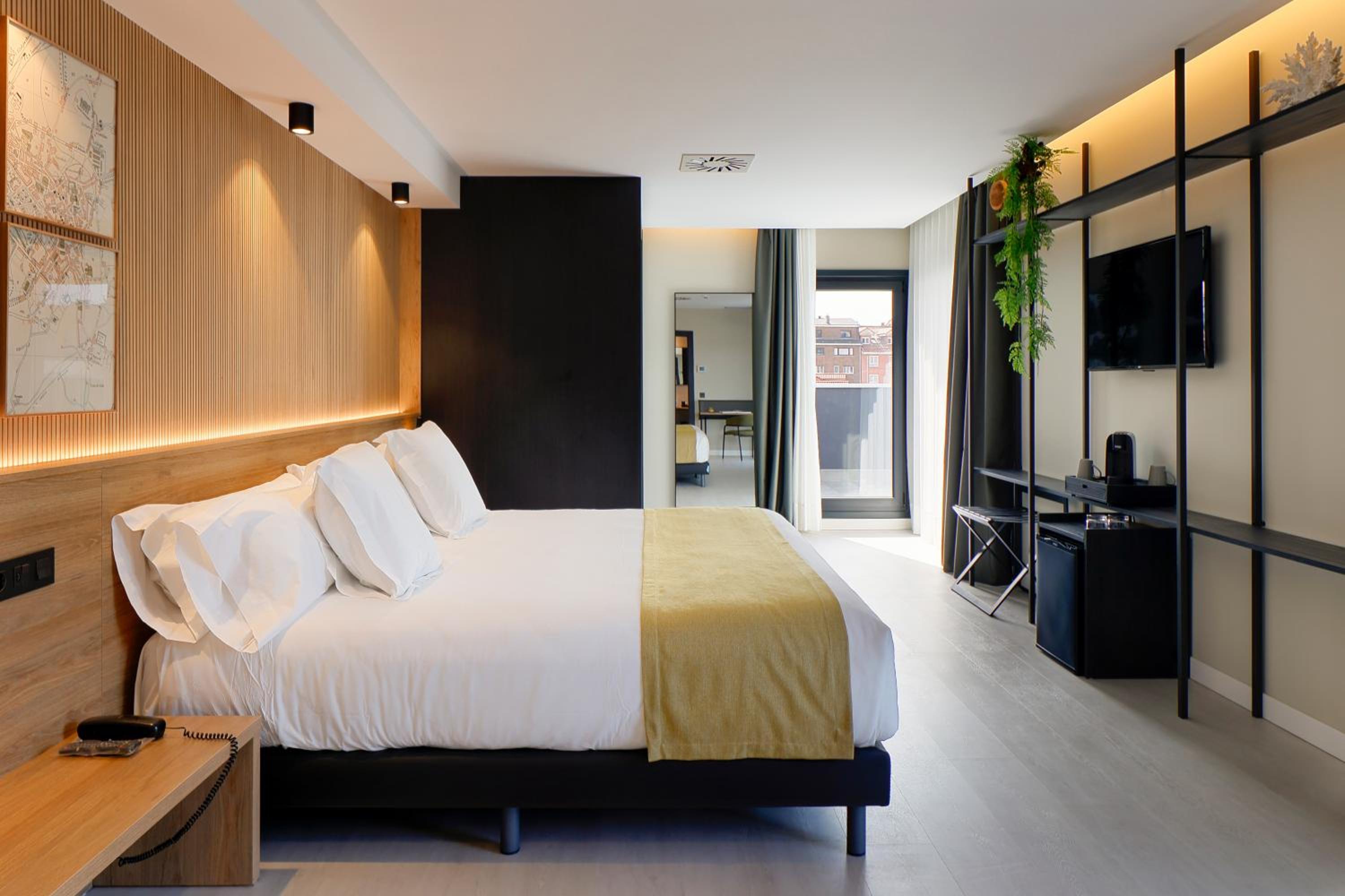 Superior Double Room with Terrace - Photo 24