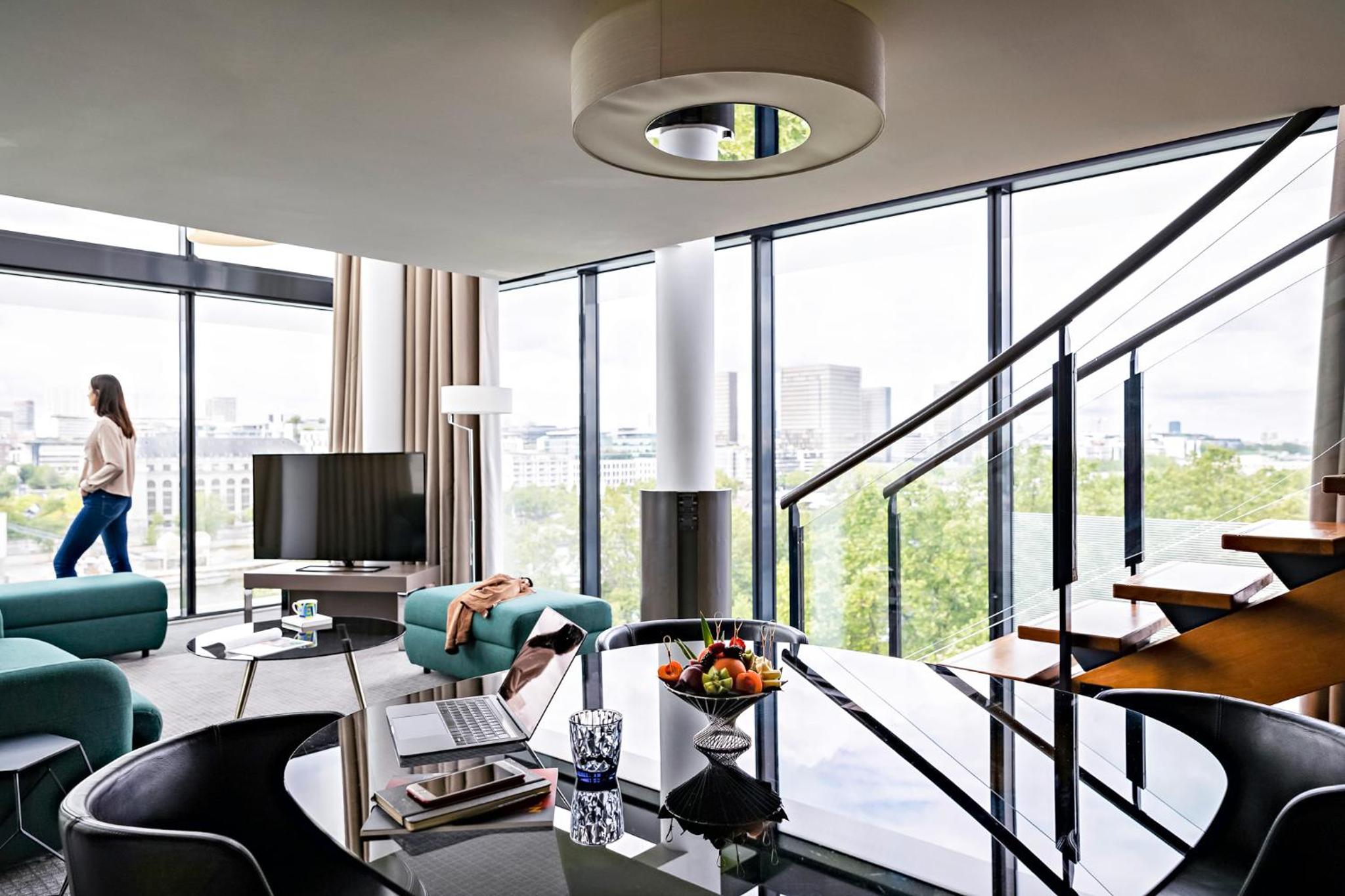 Presidential Suite with Two King Beds and One Double Sofa Bed - High Floor/Paris View