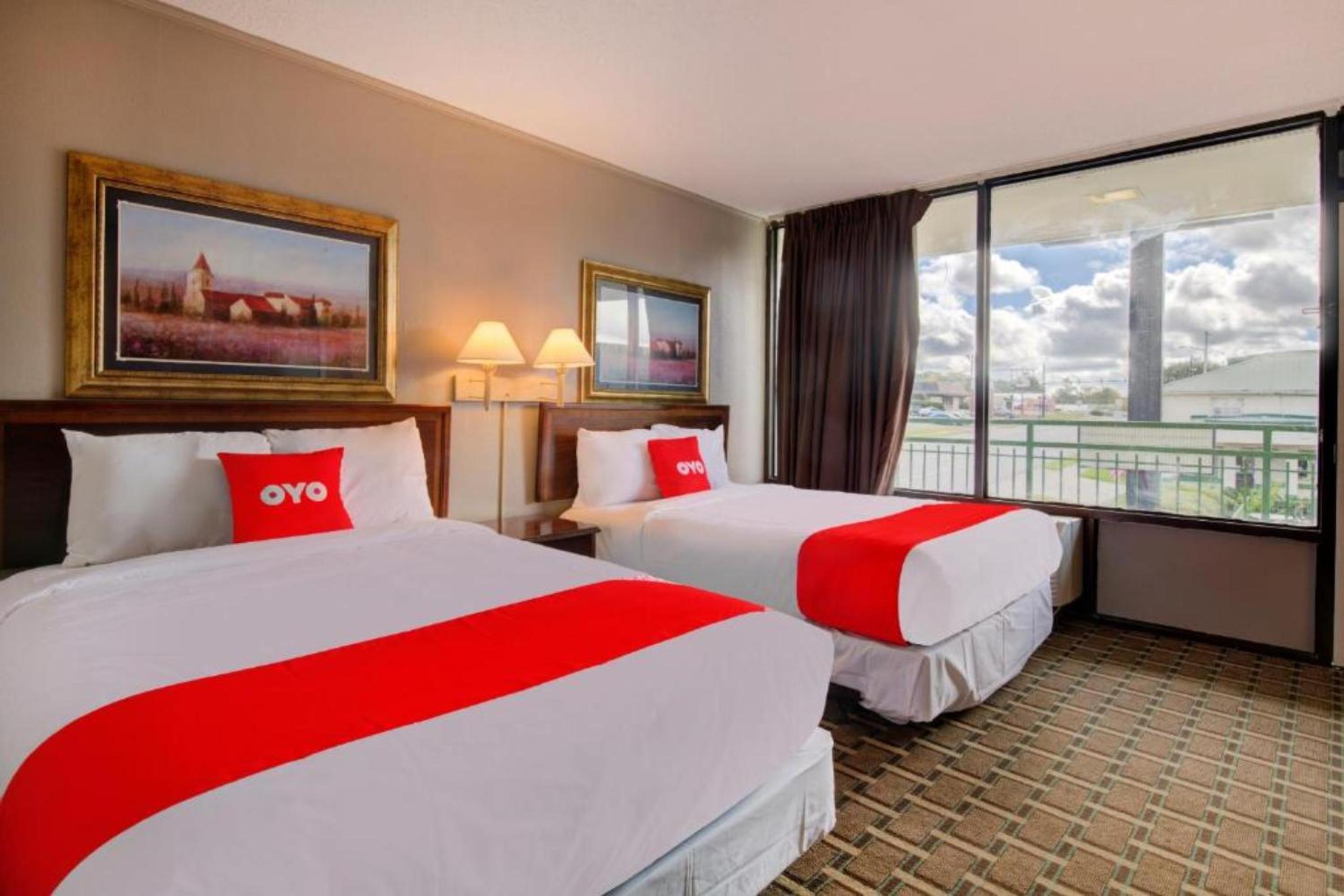 Premium 2 Queen Beds - Photo 7