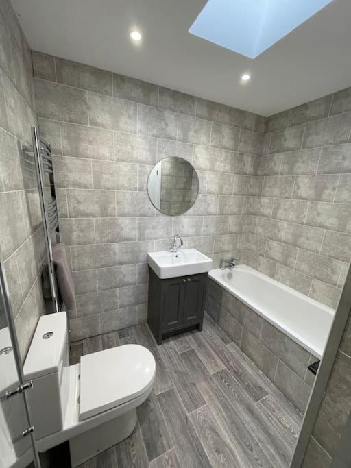 Three-Bedroom House photo 2
