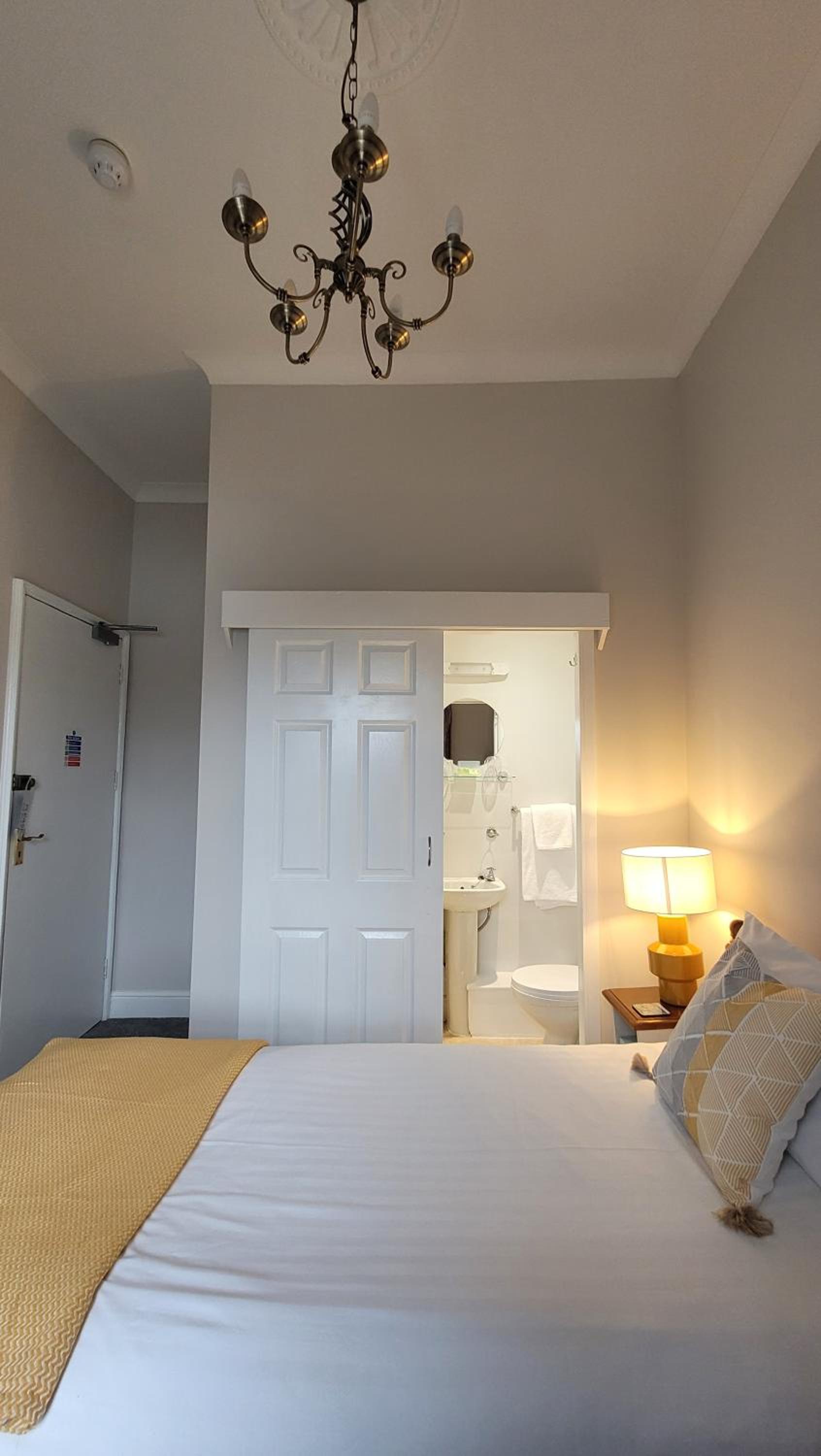 Single Room photo 3