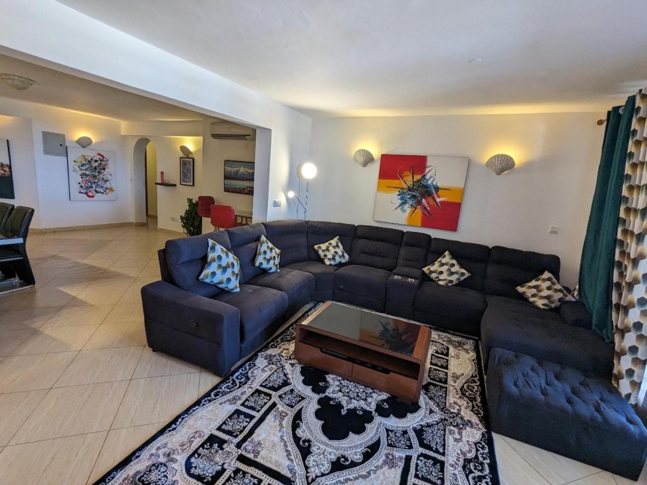 Three-Bedroom Apartment photo 1