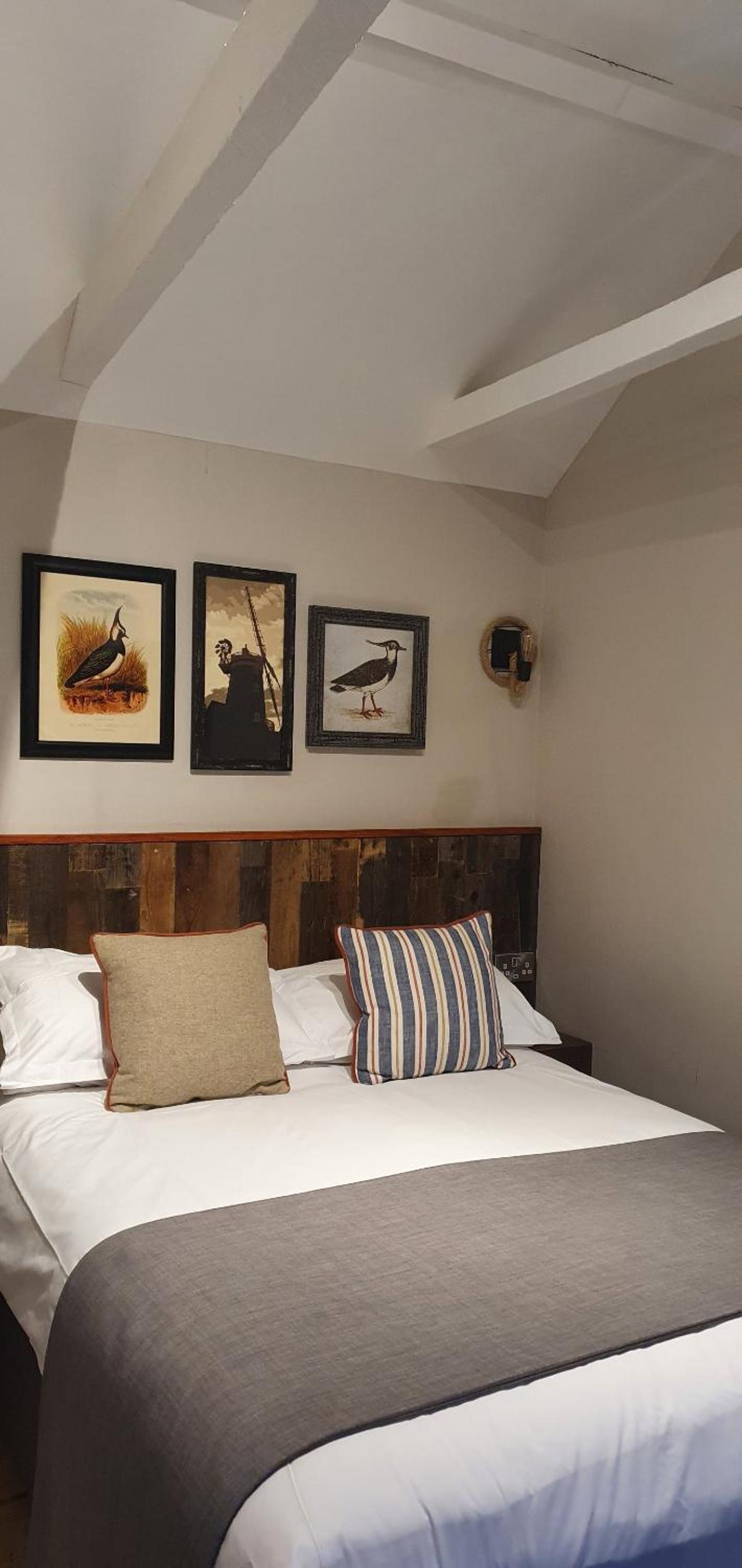 Standard Double Room - Photo 5