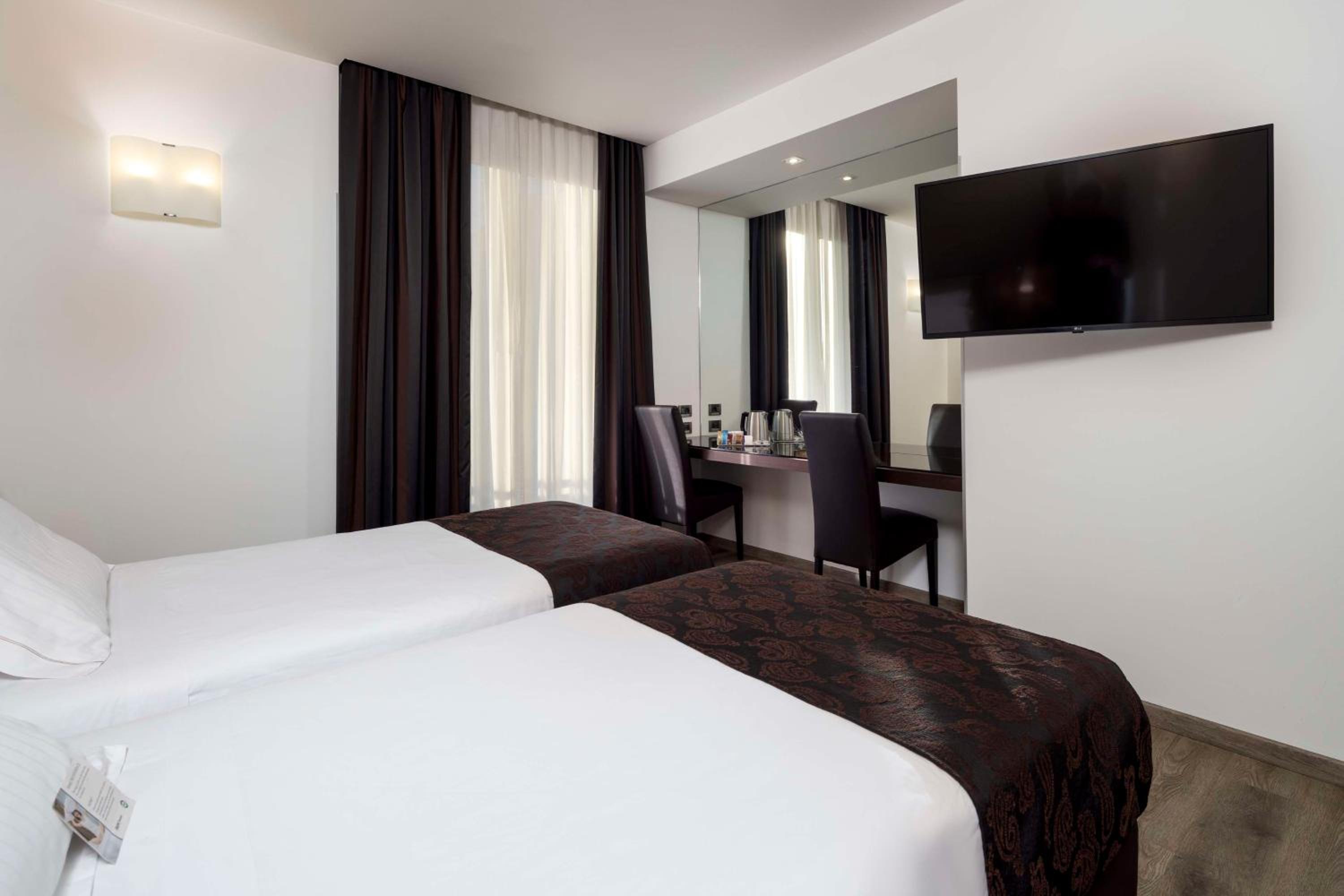 Comfort Twin Room - Non-Smoking - Photo 8