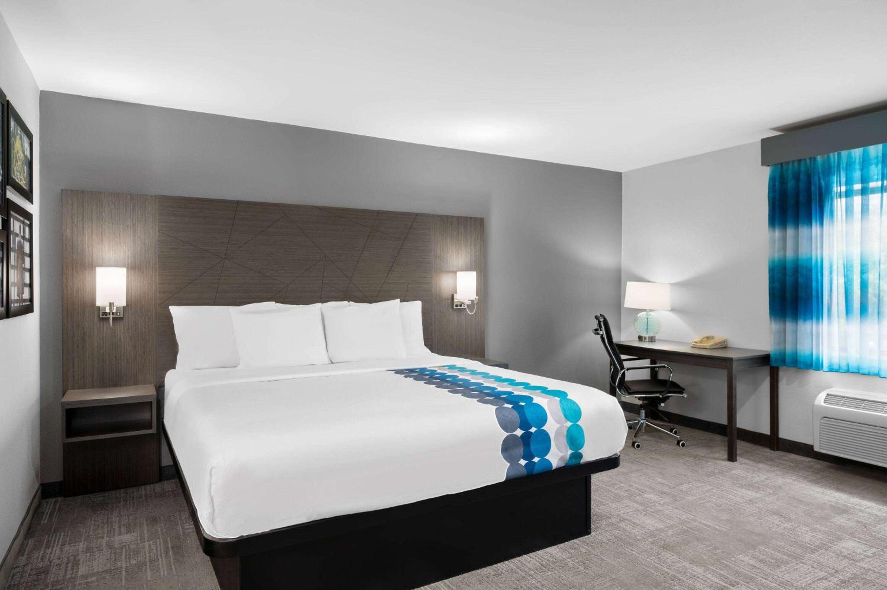 King Studio Suite - Non-Smoking - Photo 1