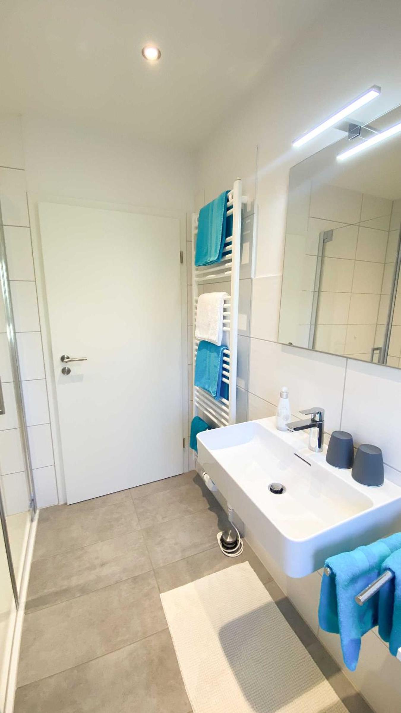 Two-Bedroom Apartment with Balcony photo 2