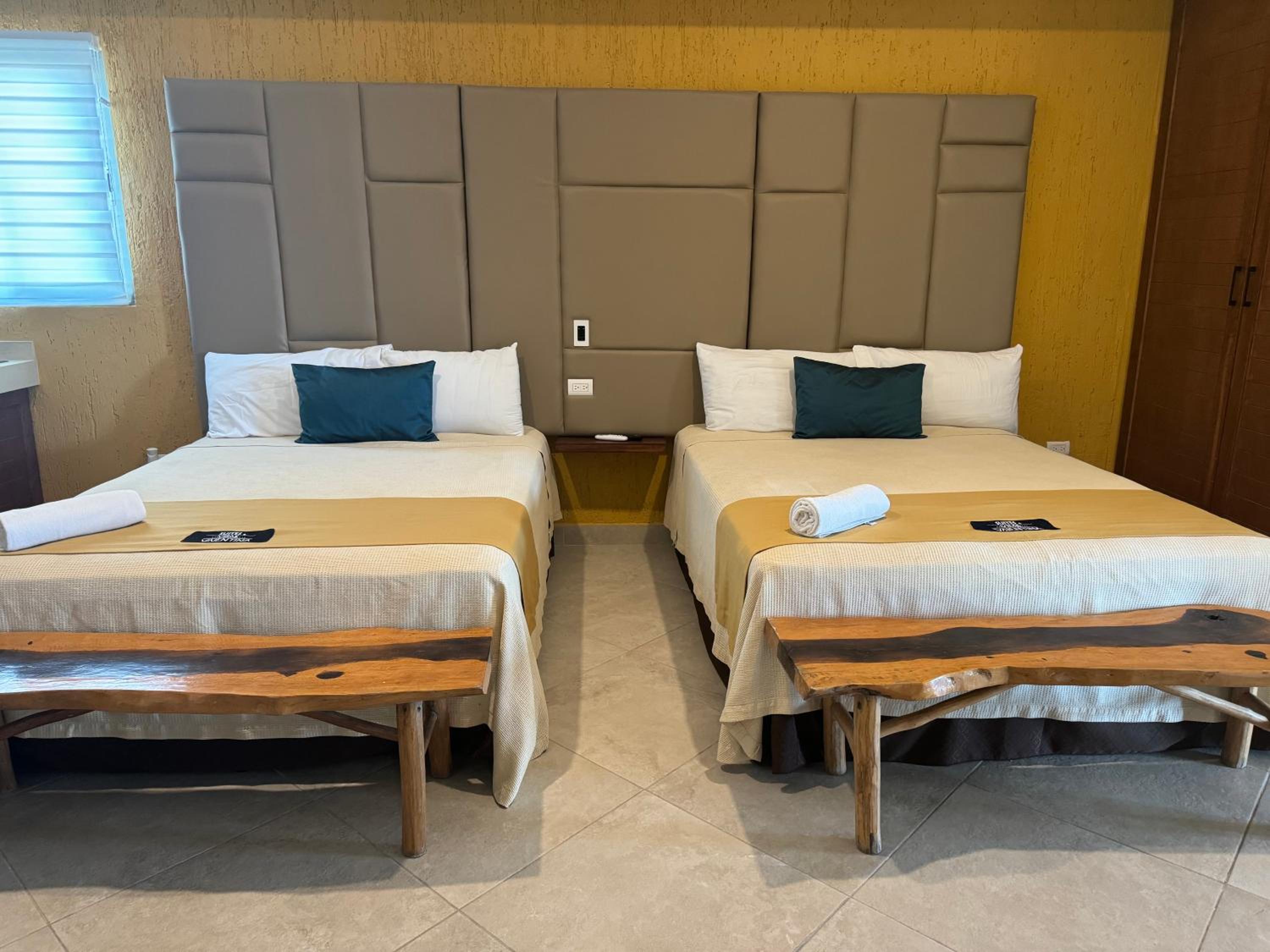 Double Room with Balcony photo 3