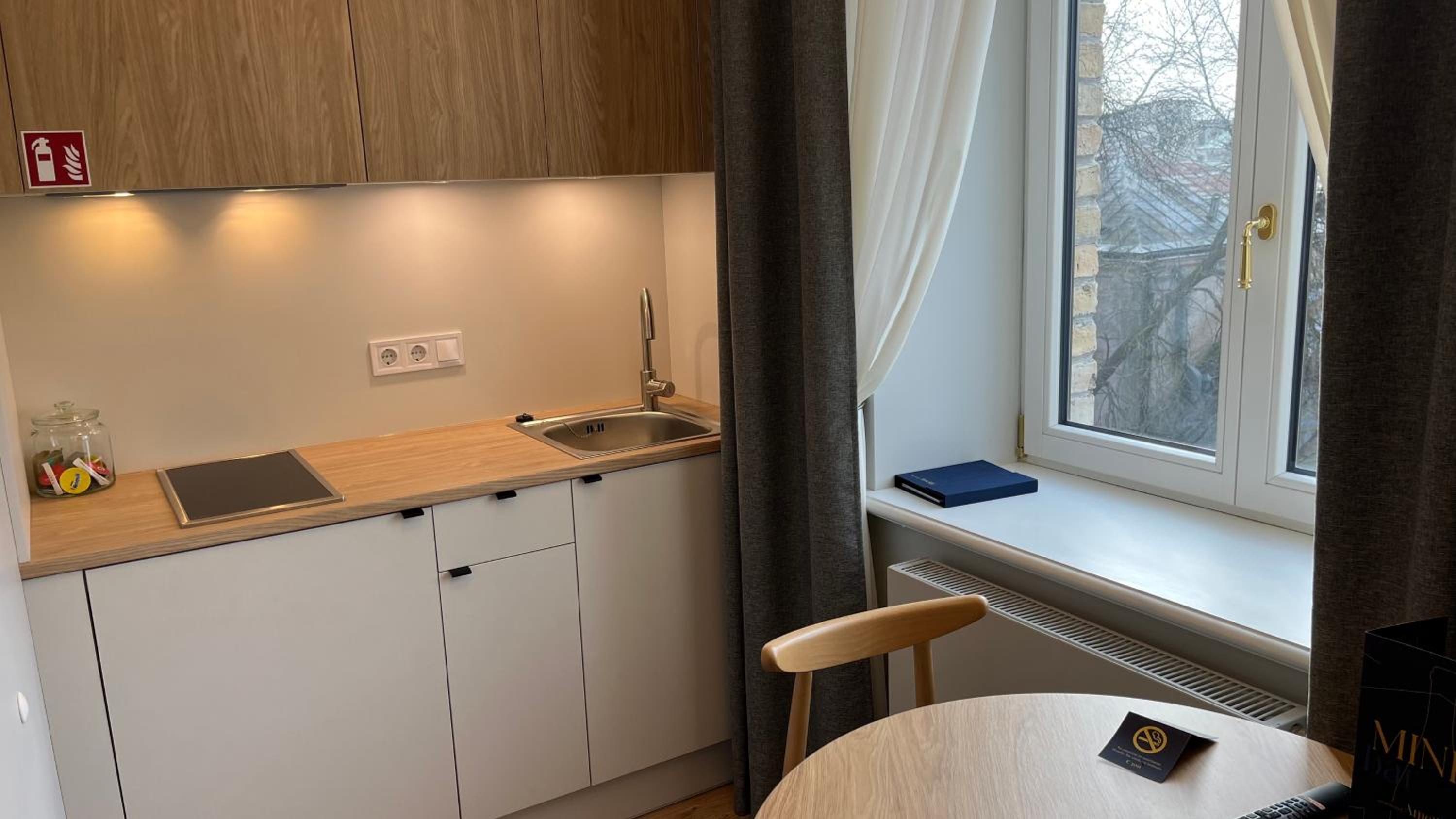 Double Room - Photo 10