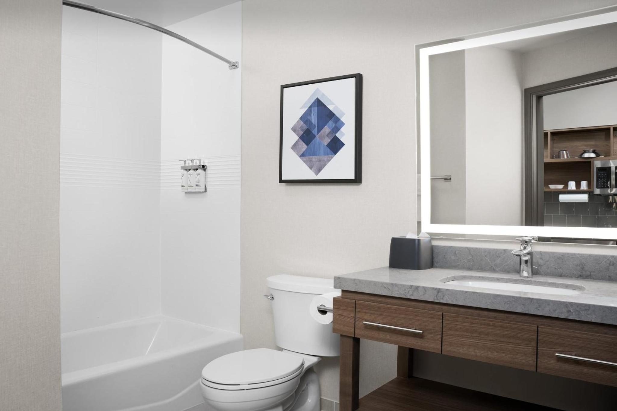 Studio Suite - Photo 5