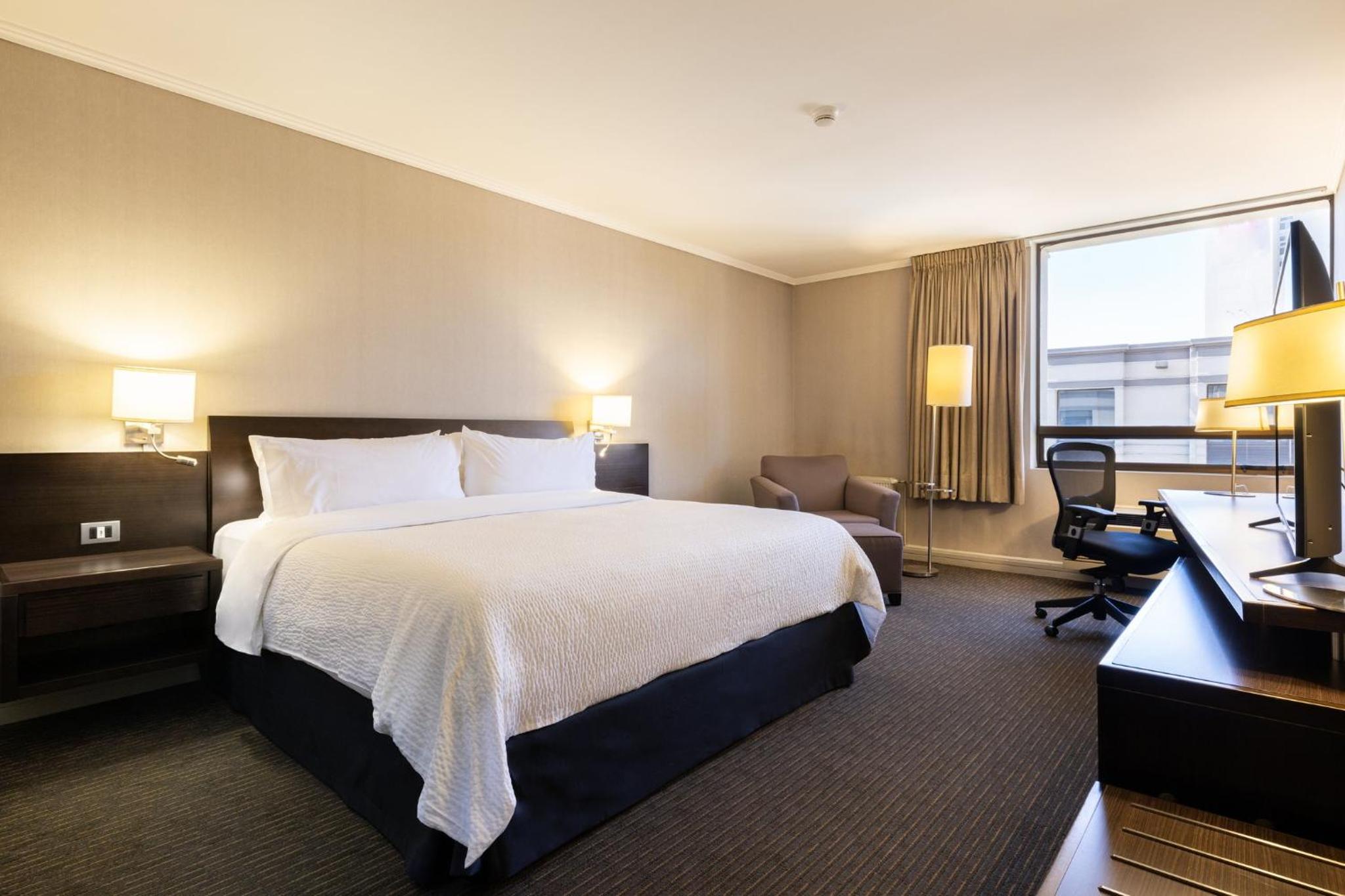 Standard King Room - Photo 1