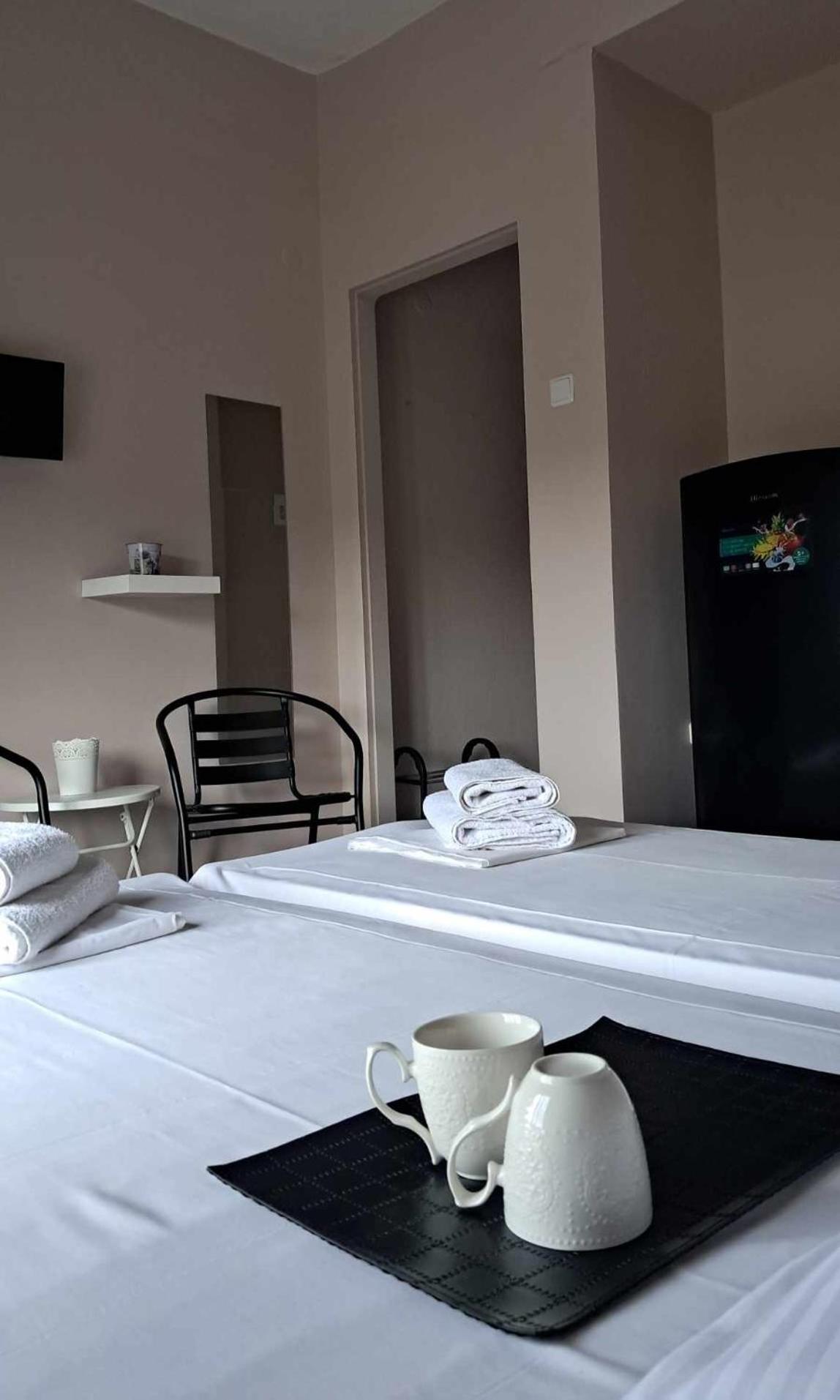 Standard Twin Room with Mountain View photo 3