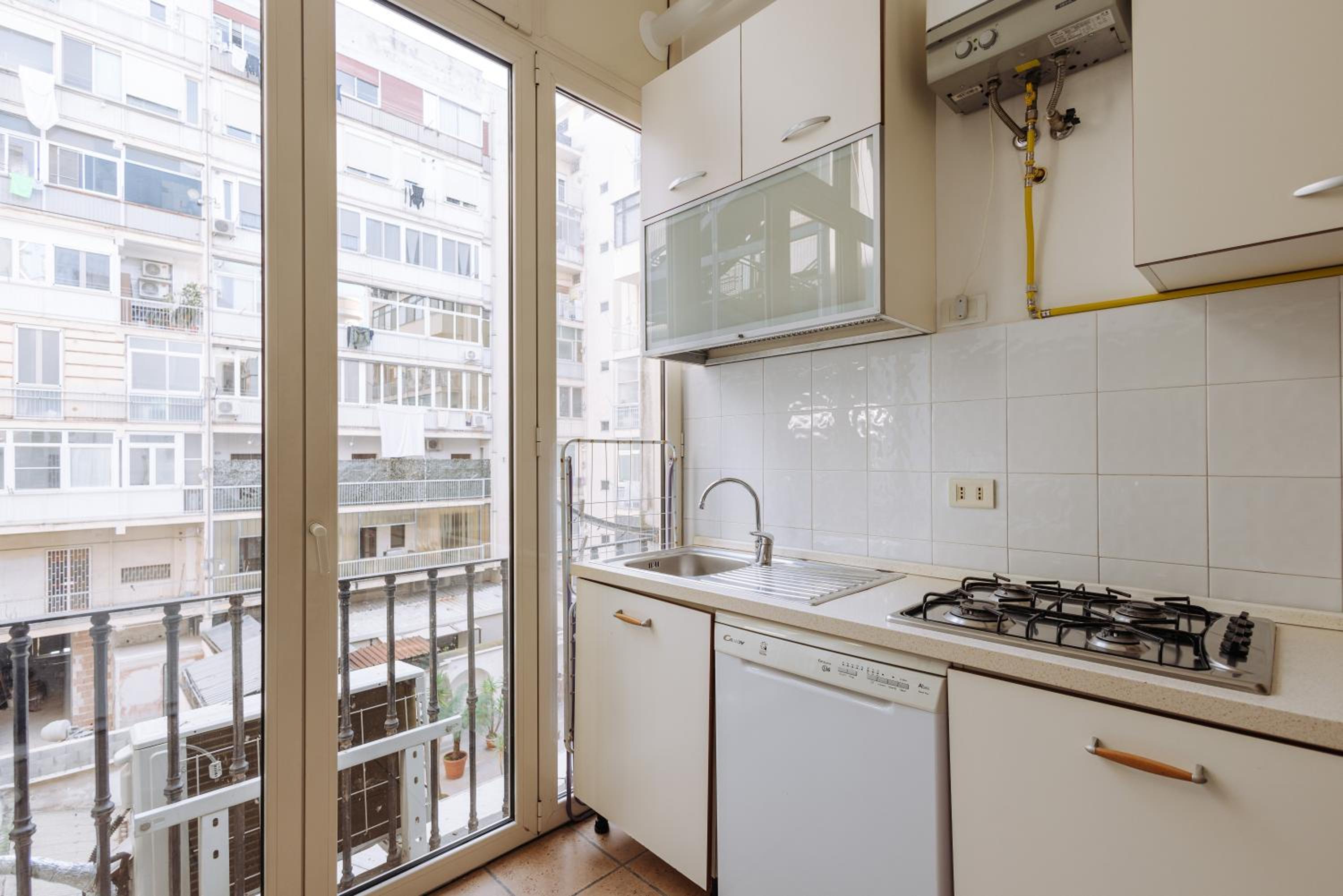 One-Bedroom Apartment - Photo 17