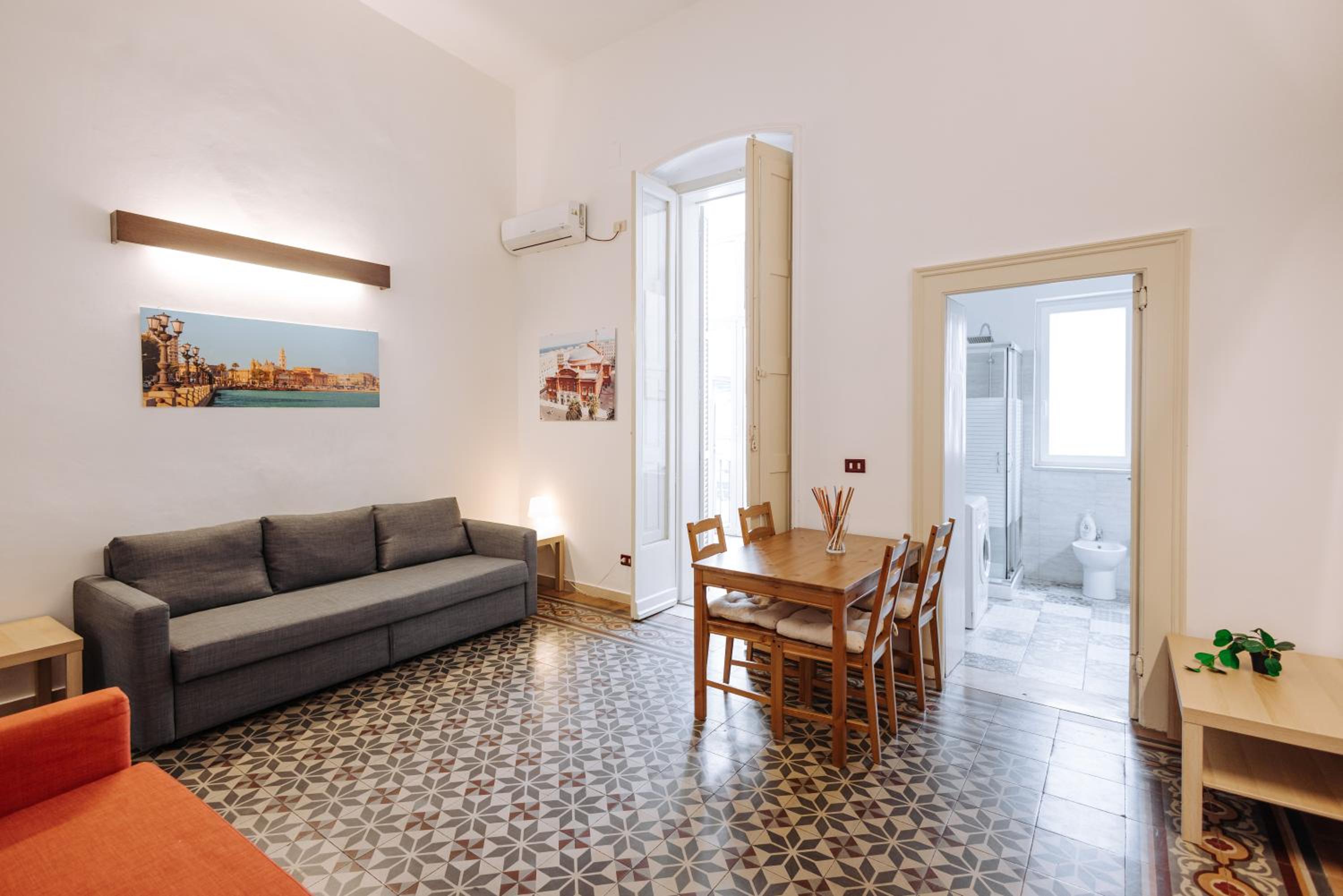 One-Bedroom Apartment - Photo 14