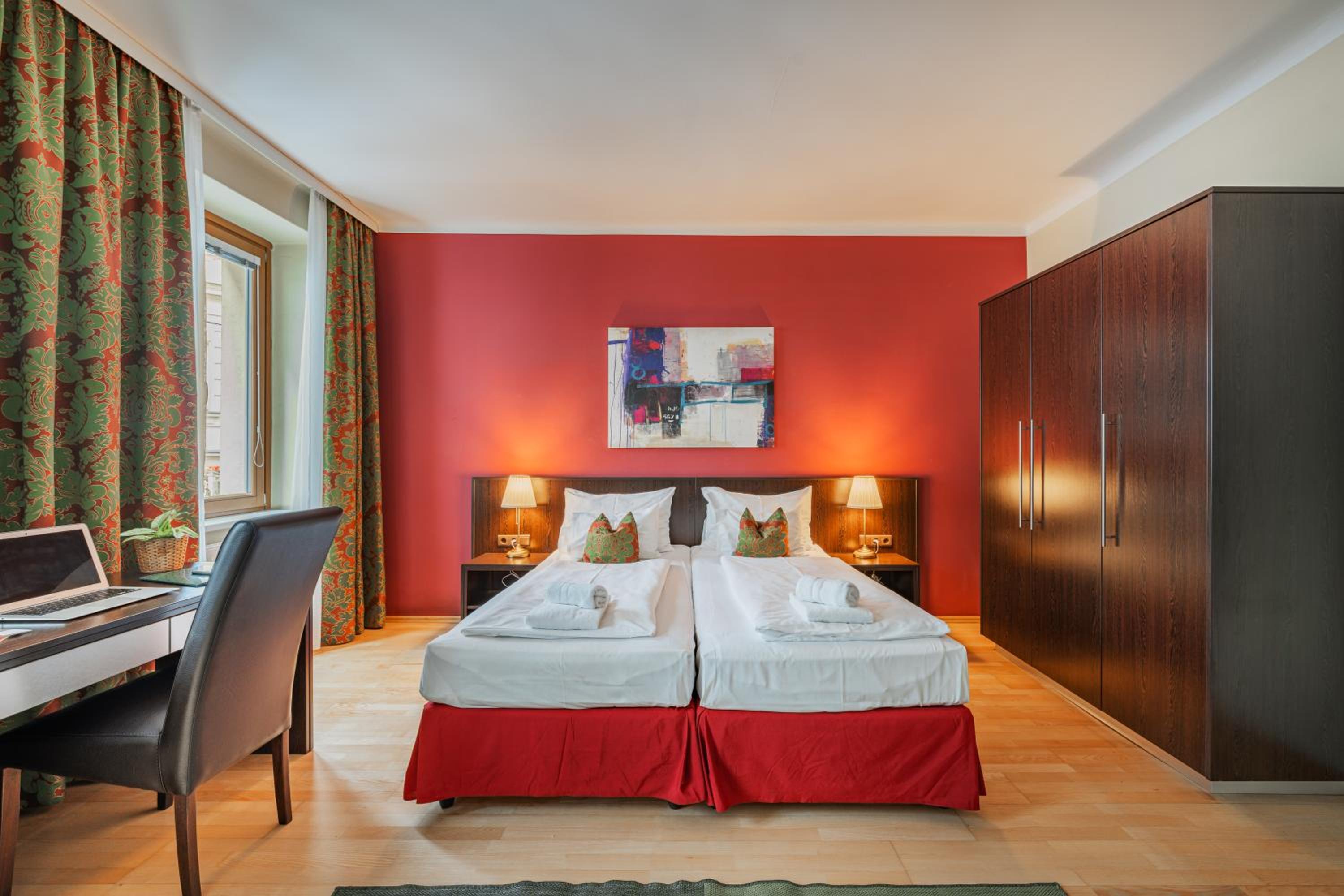 Apartment (2 Adults)
