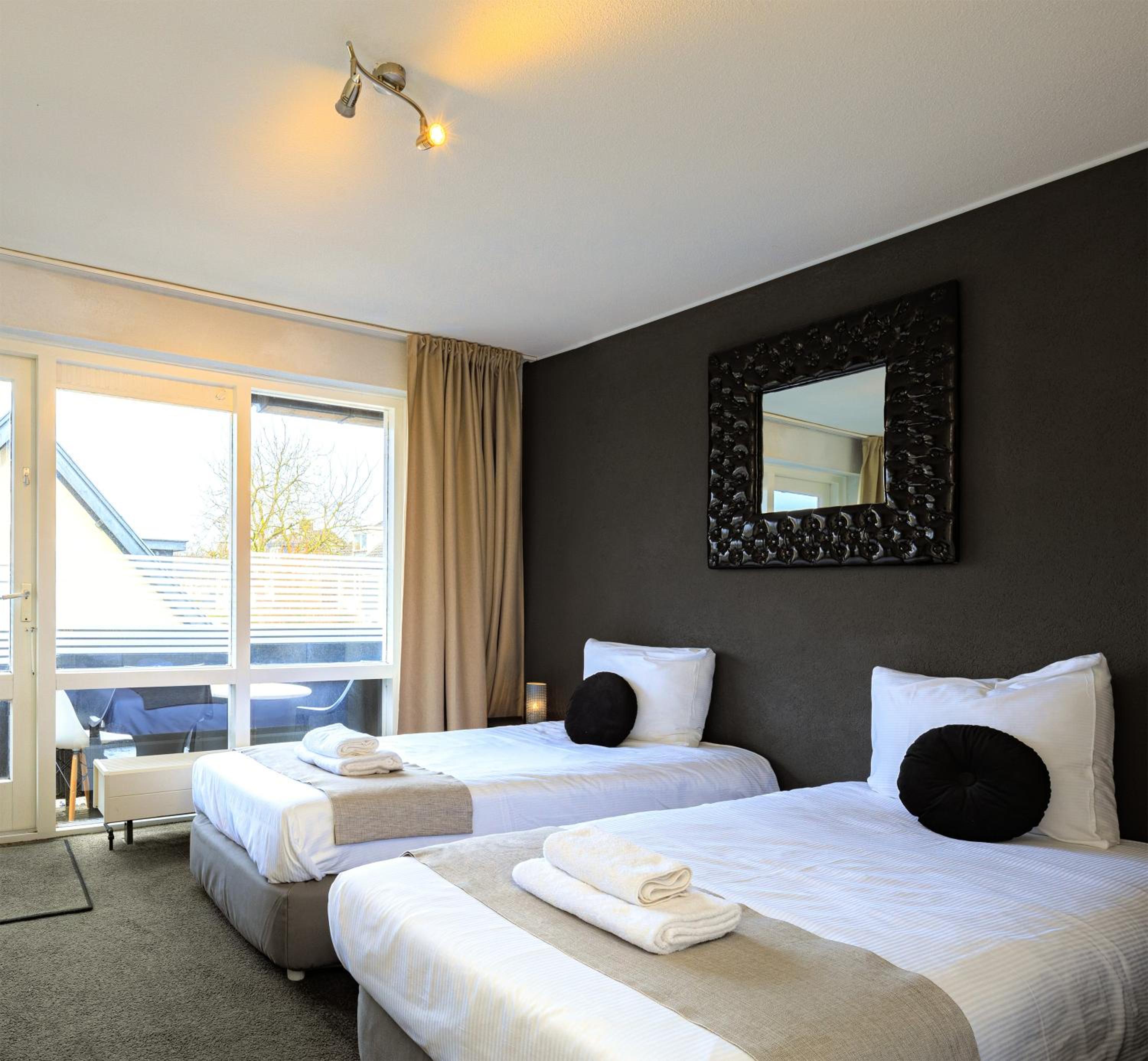 Twin Room with Balcony photo 3