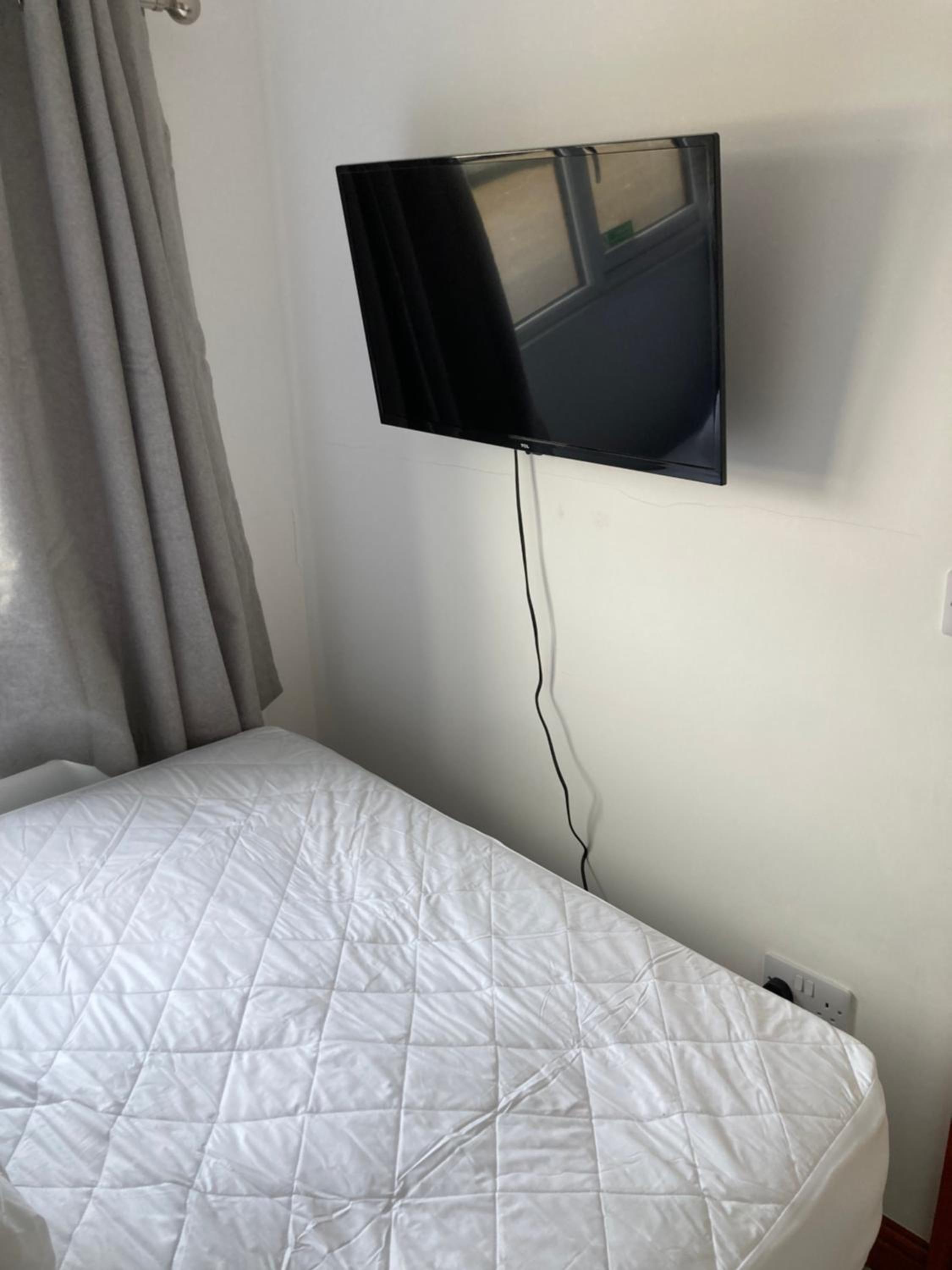 Two-Bedroom Apartment - Photo 3